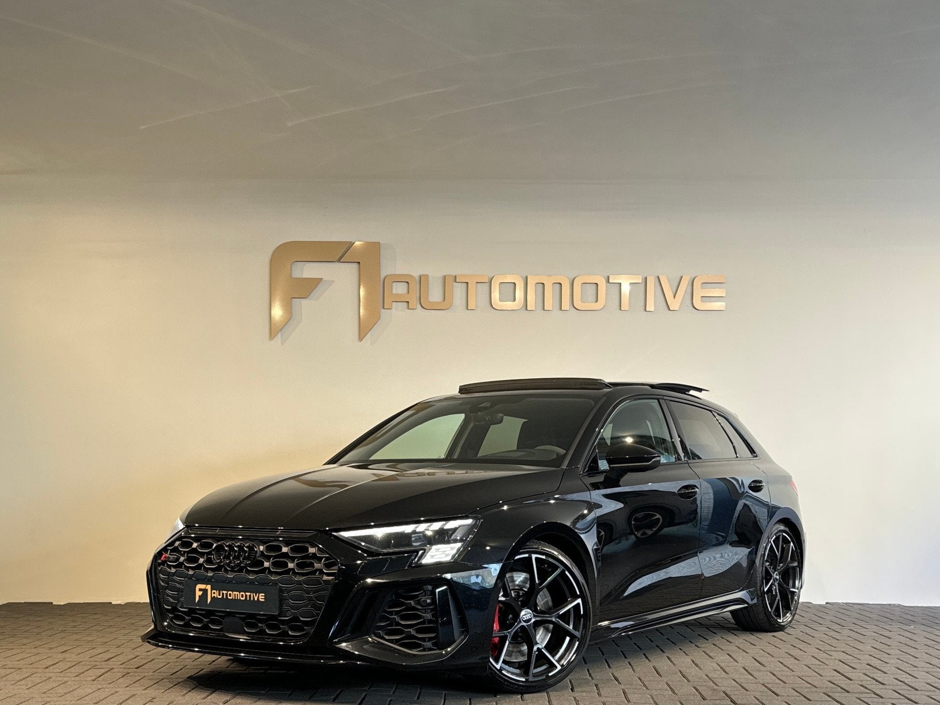 Audi RS3 Sportback 2.5 TFSI quattro Pano|HuD|Keyless|Memory|, Auto's, Automaat, Gebruikt, Euro 6, RS3