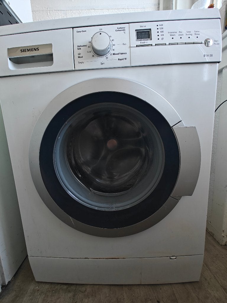 Wasmachine - minimaal gebruikt, Ophalen, Zo goed als nieuw, 1200 tot 1600 toeren, 85 tot 90 cm