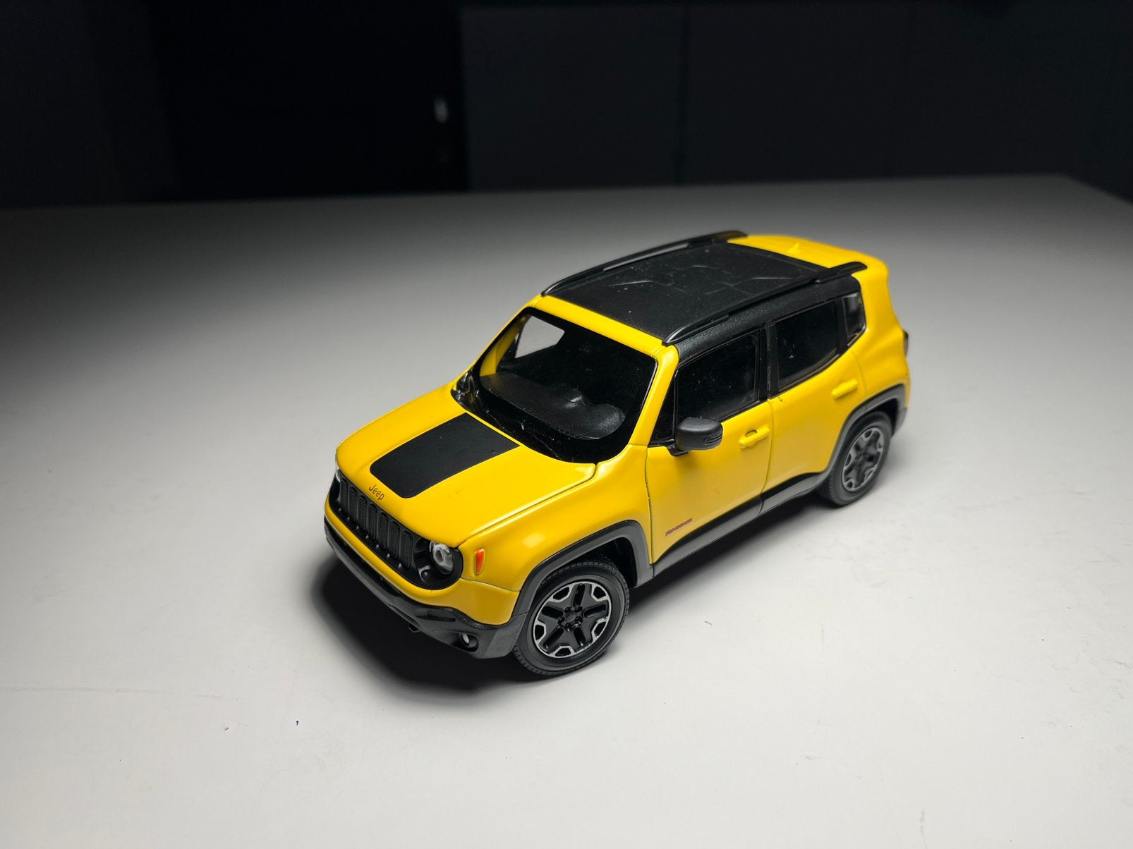 Welly - Jeep Renegade Trailhawk - Schaal 1:24, Verzenden, Zo goed als nieuw, Auto, Welly