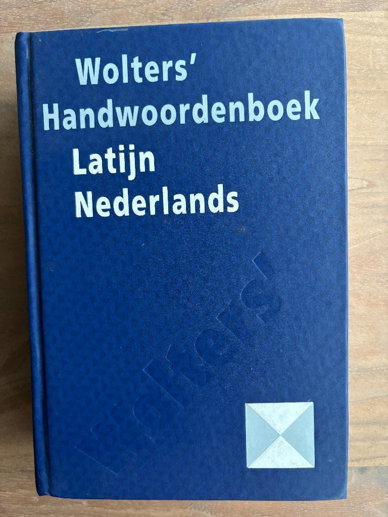 Woordenboek Latijn- Nederlands, Boeken, Ophalen of Verzenden, Zo goed als nieuw, Overige uitgevers, Latijn