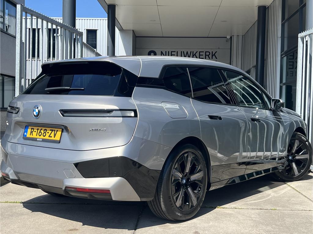 BMW iX xDrive40 High Executive 77 kWh | SOH 98% | VOL! | PAN, Automaat, Gebruikt, Huisgarantie, Met garantie (alle)