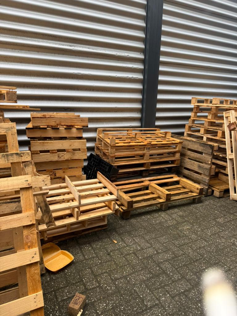 Gratis pallets, Doe-het-zelf en Verbouw, Ophalen of Verzenden, Overige houtsoorten, Minder dan 200 cm, Pallet