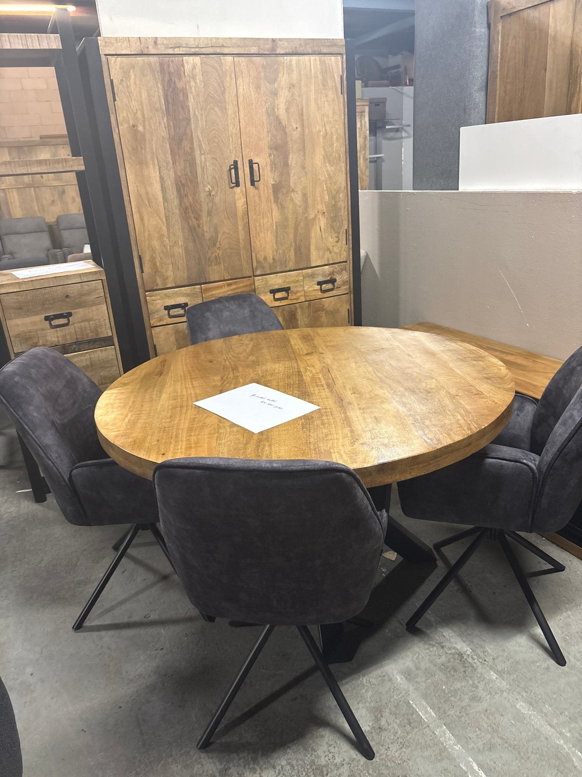 Ronde eettafel met 4 stoelen - Massief mangohout, Ophalen, Outletliving7@gmail.com, Nieuw, Vier