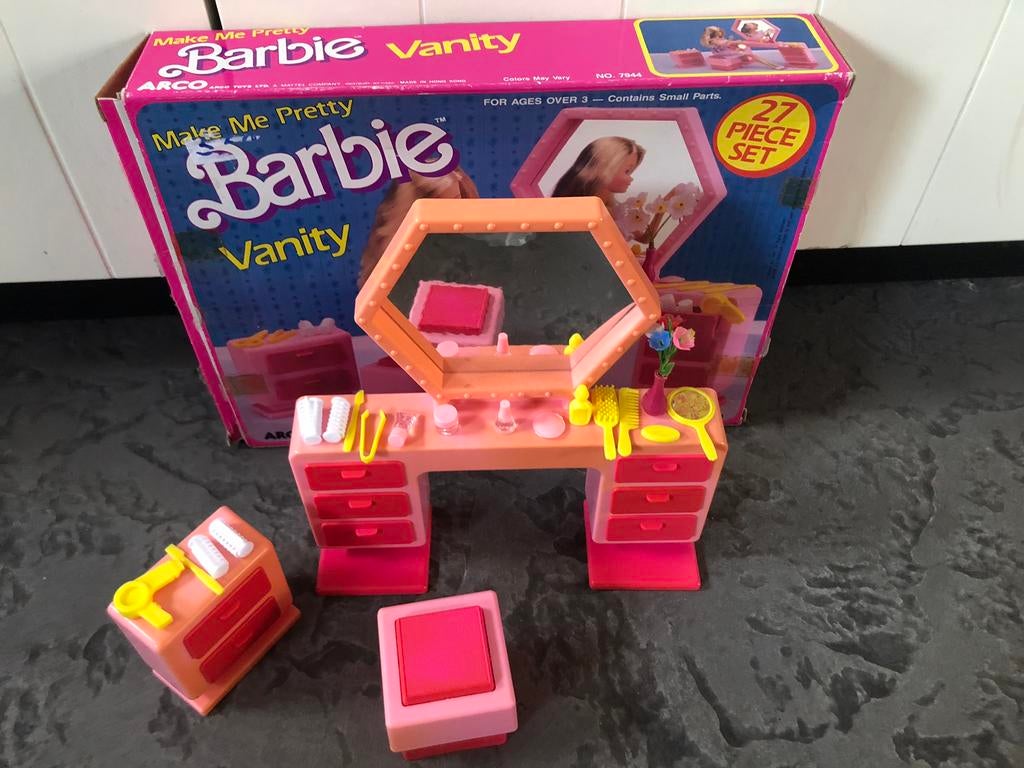 Barbie varsity kaptafel  mattel 1987 make me pretty, Verzamelen, Poppen, Ophalen, Gebruikt, Accessoires