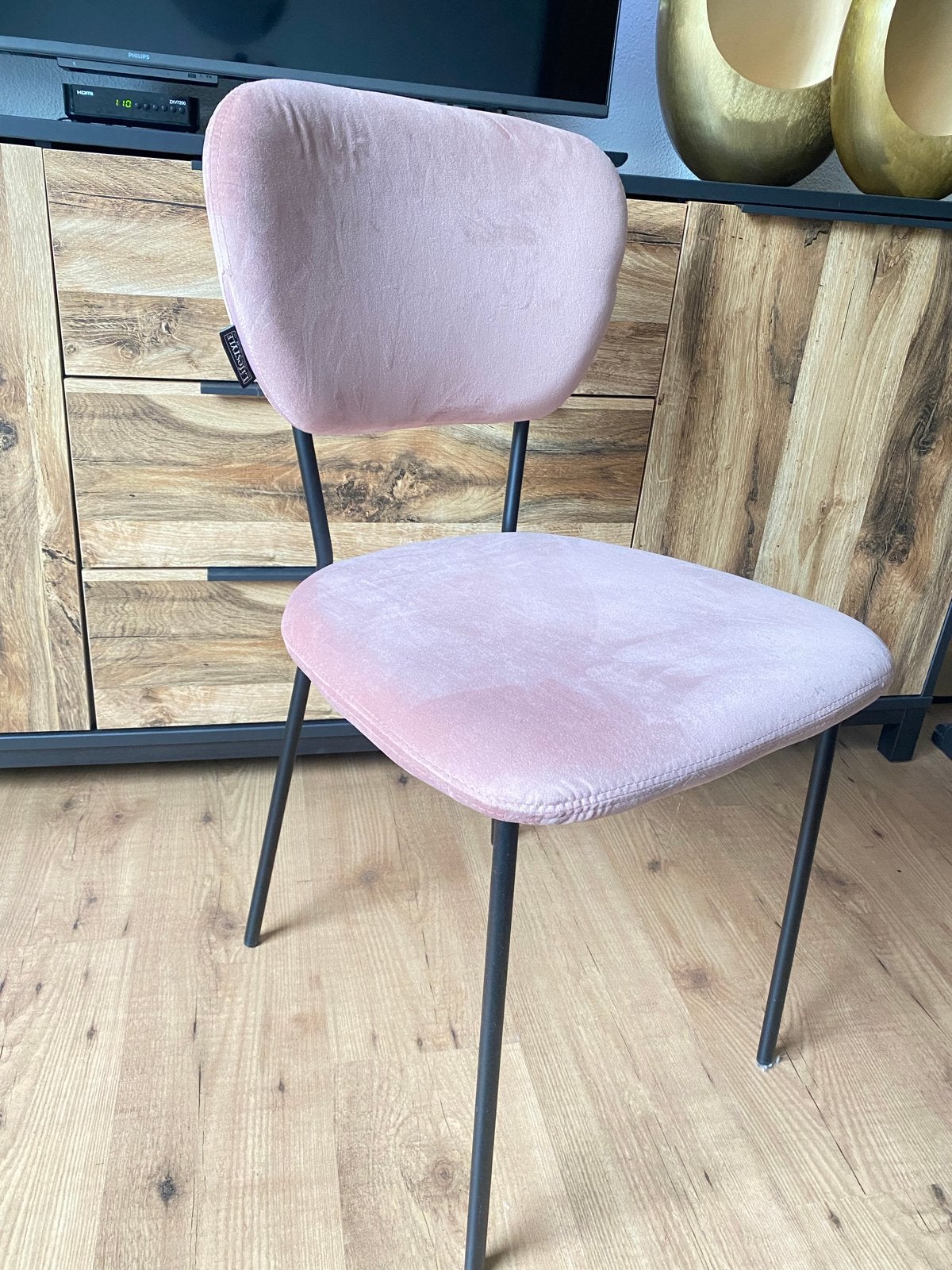 Roze Lifestyle stoel - Zo goed als nieuw velvet, Huis en Inrichting, Stoelen, Ophalen, Overige kleuren, Zo goed als nieuw, Eén