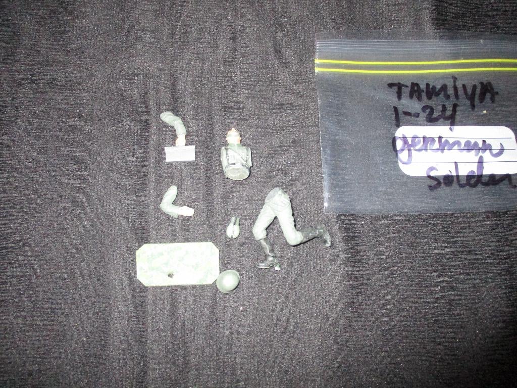 D-728,TAMIYA 1-24,GERMAN SOLDER WW2,, Ophalen of Verzenden, Gebruikt, 1:35 tot 1:50