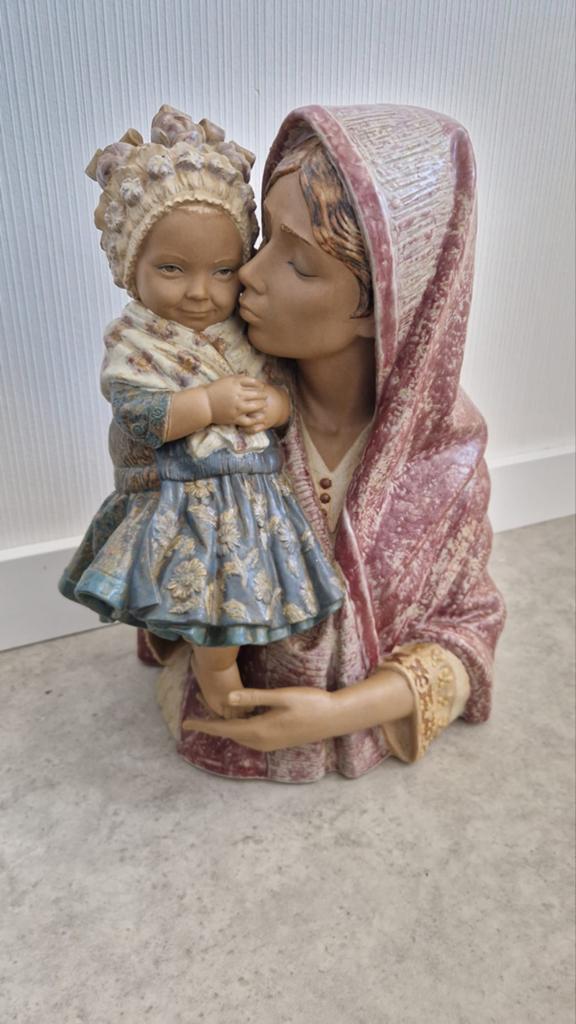 Lladro Maria en kind no 17 Vatala - 38 cm hoog, Verzamelen, Beelden en Beeldjes, Ophalen, Zo goed als nieuw