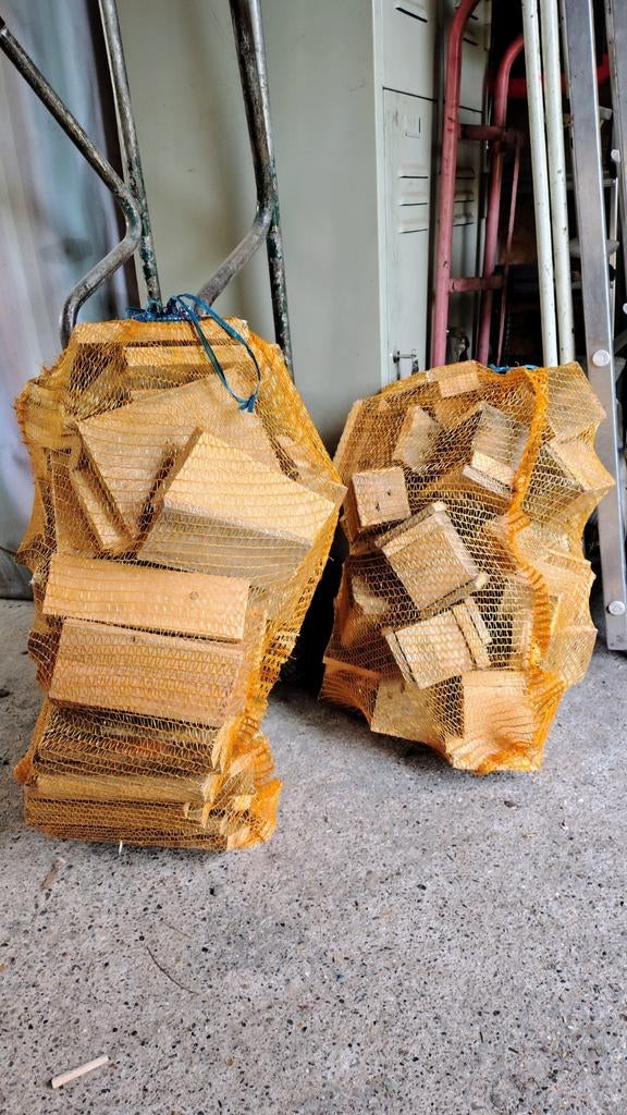 Brandhout, Kachelhout, Haardhout, Vuurkorfhout, Aanmaakhout, Tuin en Terras, Haardhout, Minder dan 3 m³, Ophalen