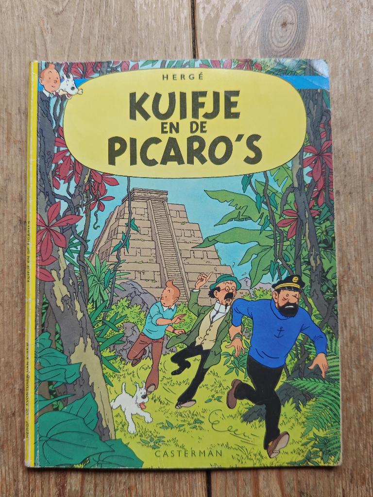 Kuifje twee albums hard schutblad, Gelezen, Ophalen of Verzenden, Meerdere stripboeken, Hergé