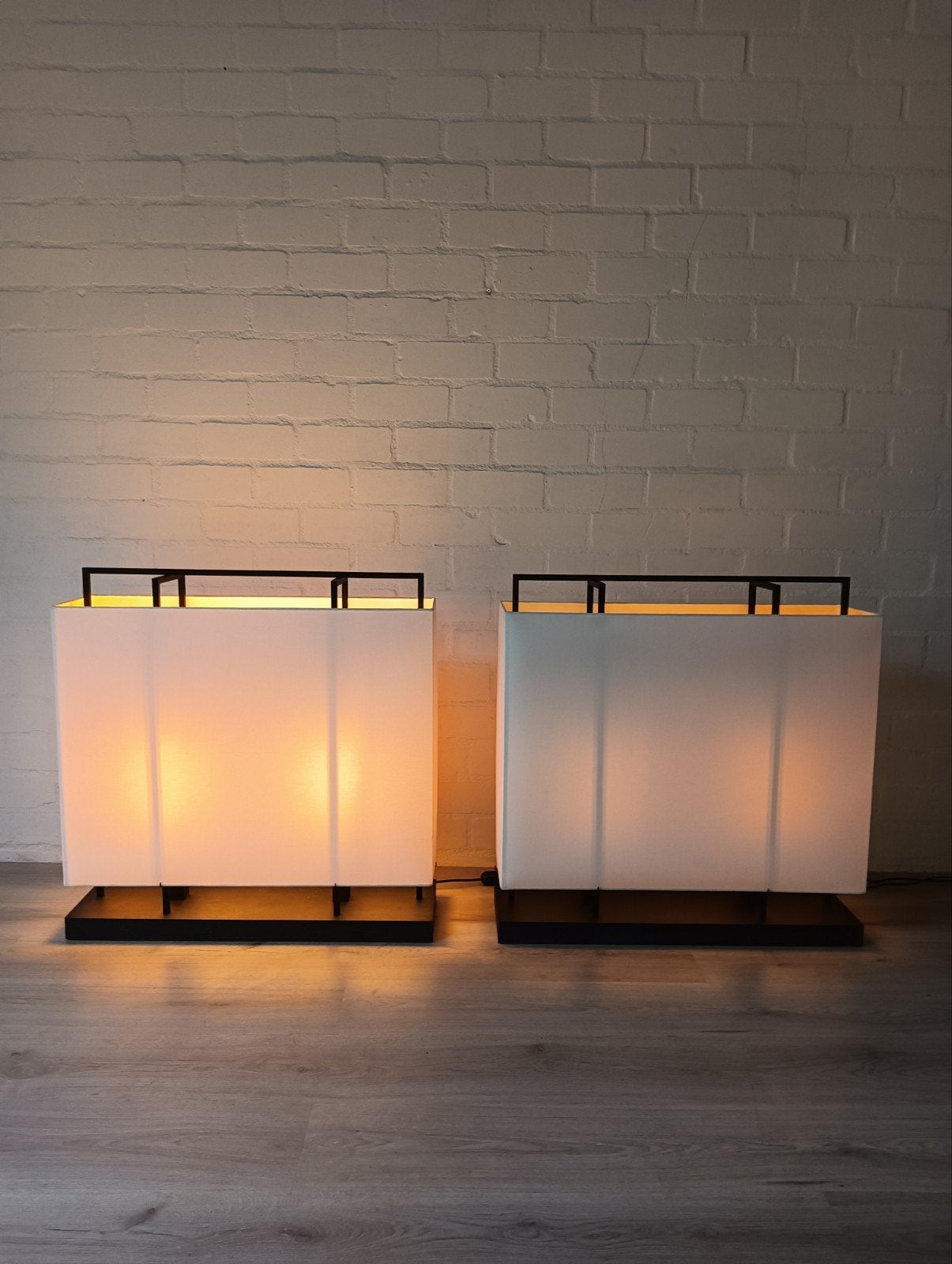 Set van 2 Layer by Adie vloerlampen, wit/zwart, modern, Ophalen, Gebruikt