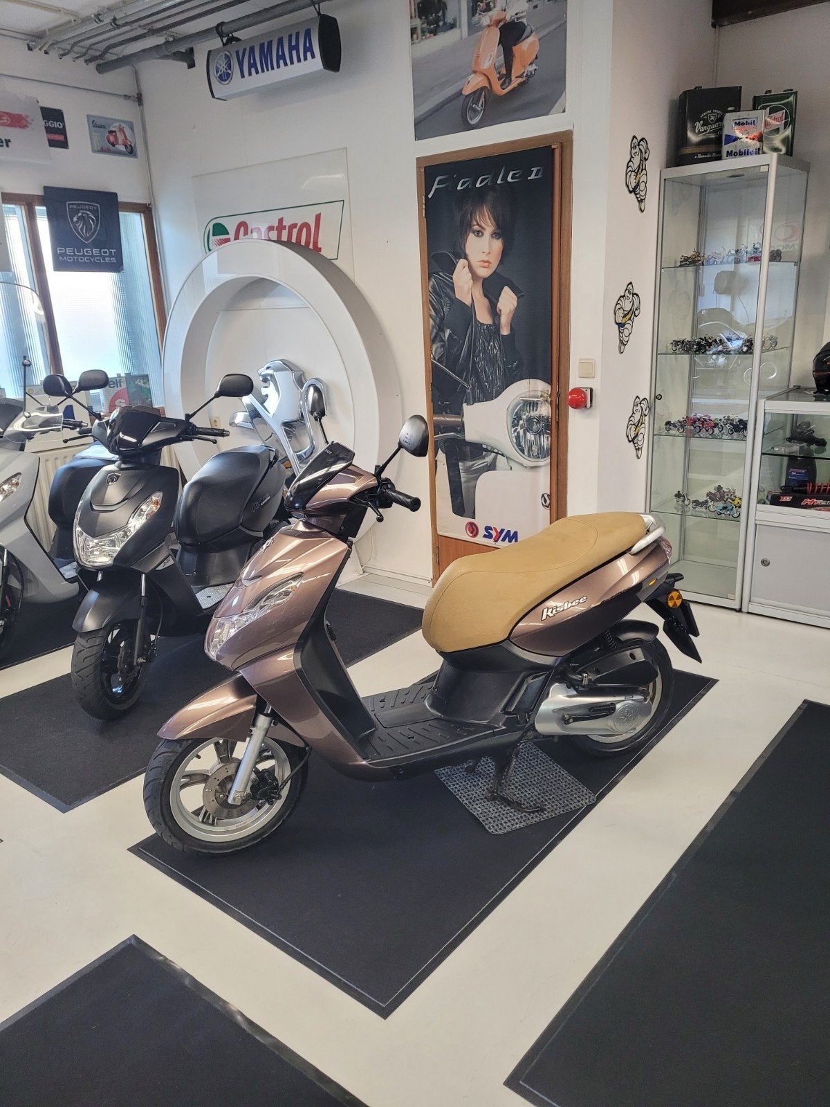 Peugeot kisbee AANBIEDING!!!, Zo goed als nieuw, Benzine, Peugeot, Peugeot