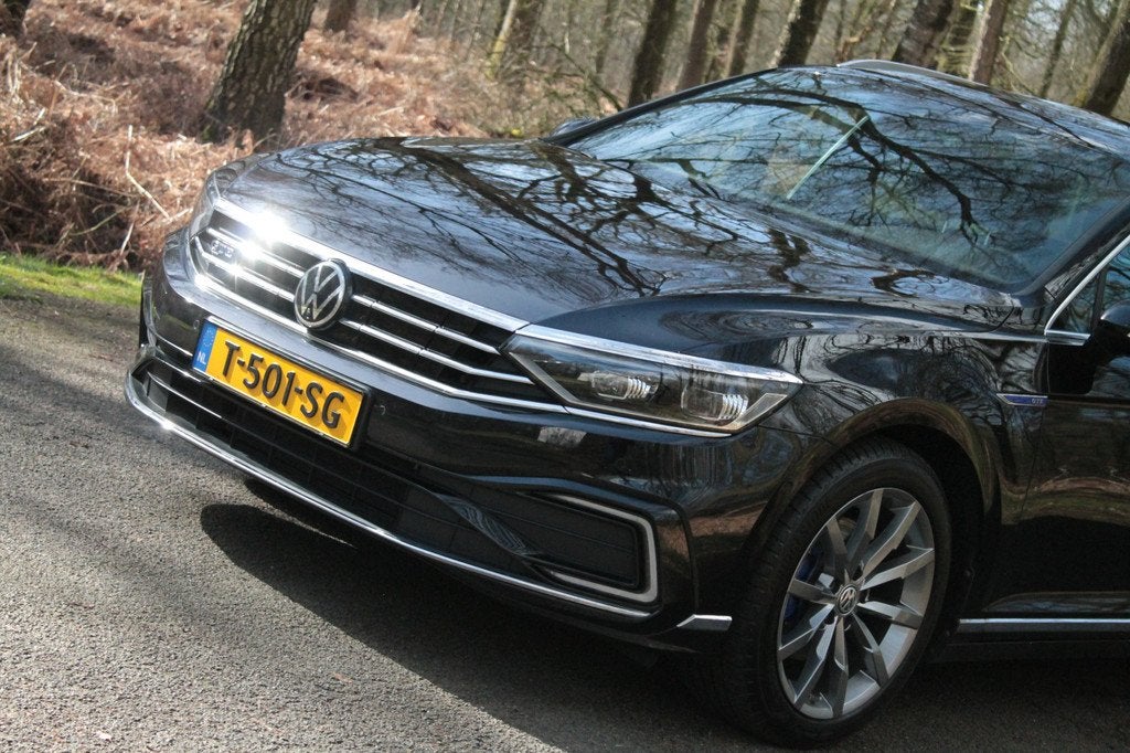 Volkswagen Passat Variant 1.4 TSI PHEV GTE Business | Pano |, Auto's, 12 maanden, Gebruikt, 4 cilinders, Alcantara