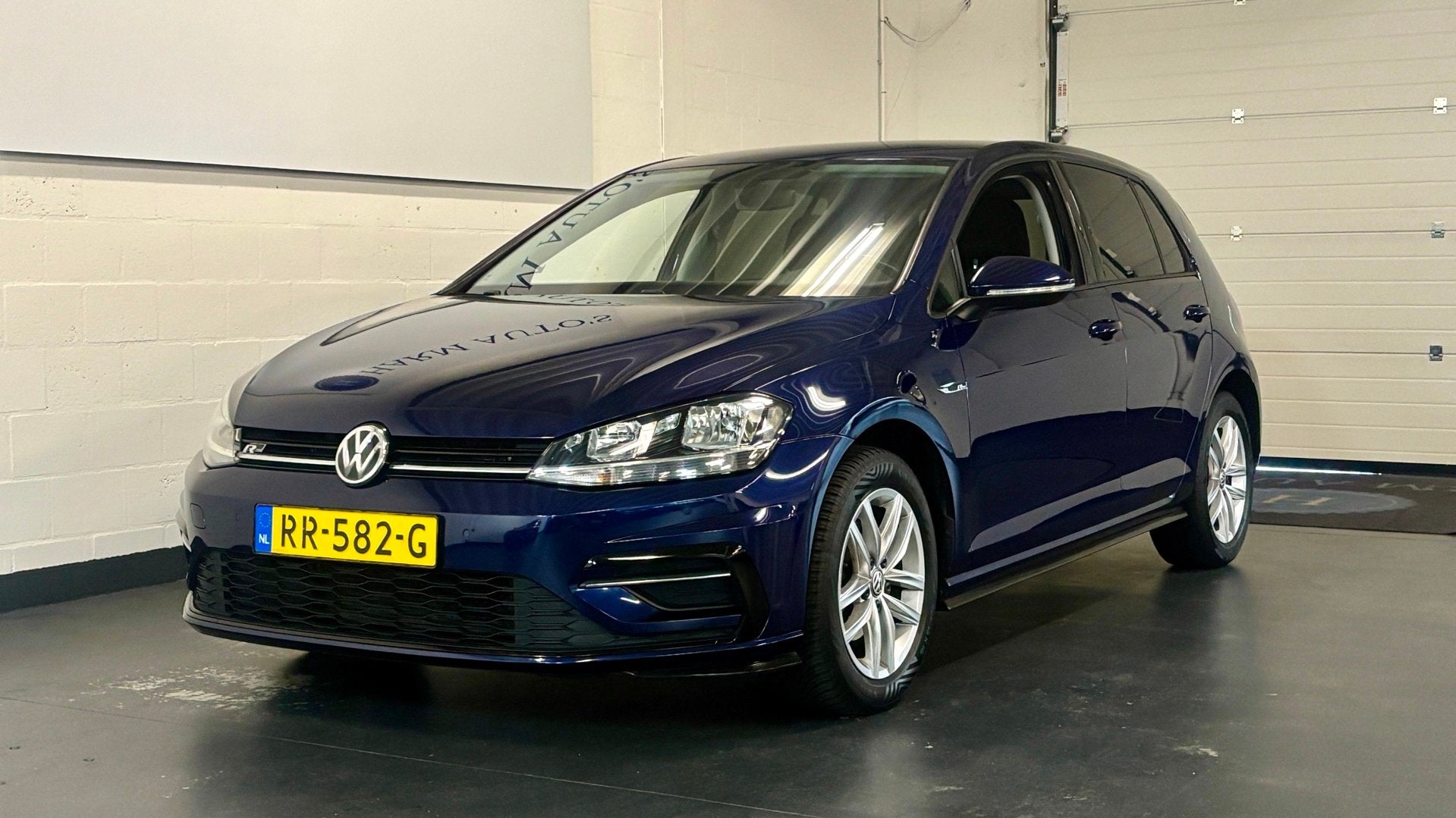 Volkswagen Golf 1.0 TSI R Line 110pk Navi / Cruise / Clima /, Dealer onderhouden, Stof, Gebruikt, Blauw