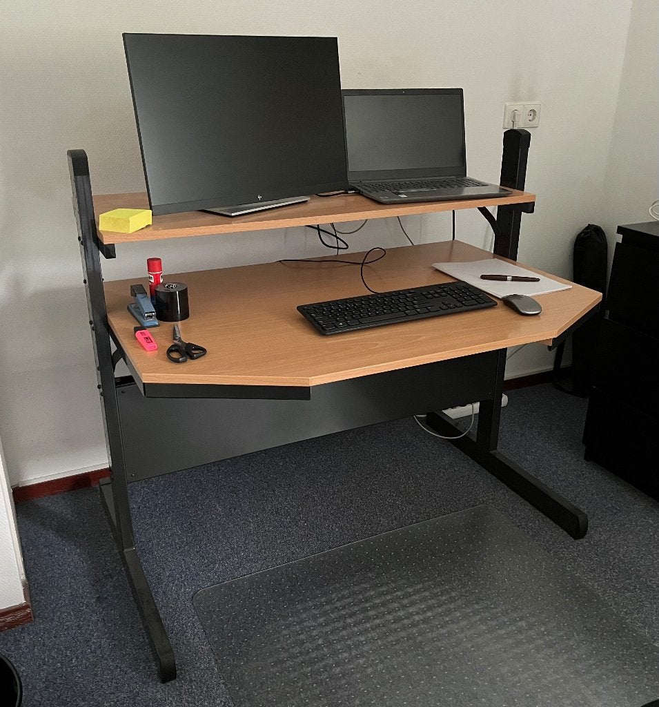 Bureau zwart met blad van houtfineer (beuken), Ophalen, 117 cm, Zo goed als nieuw, Industrieel