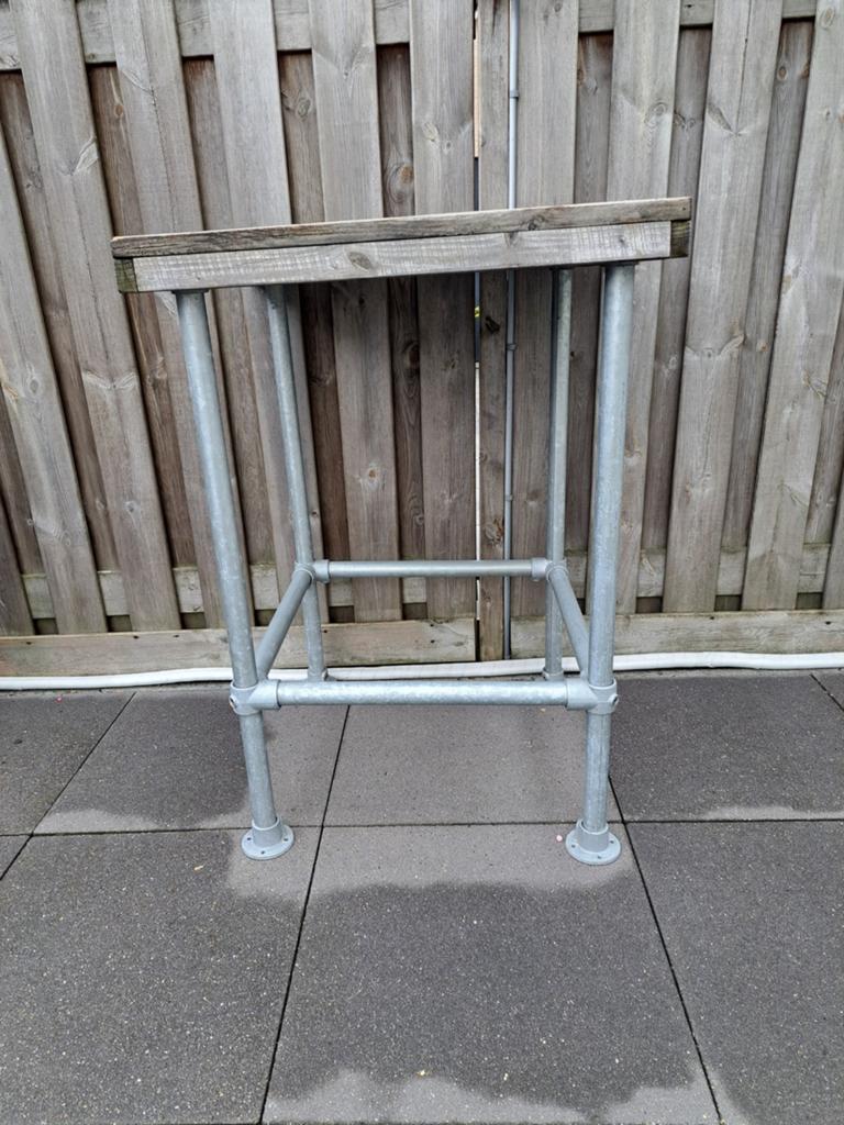 Statafel tuin, Ophalen