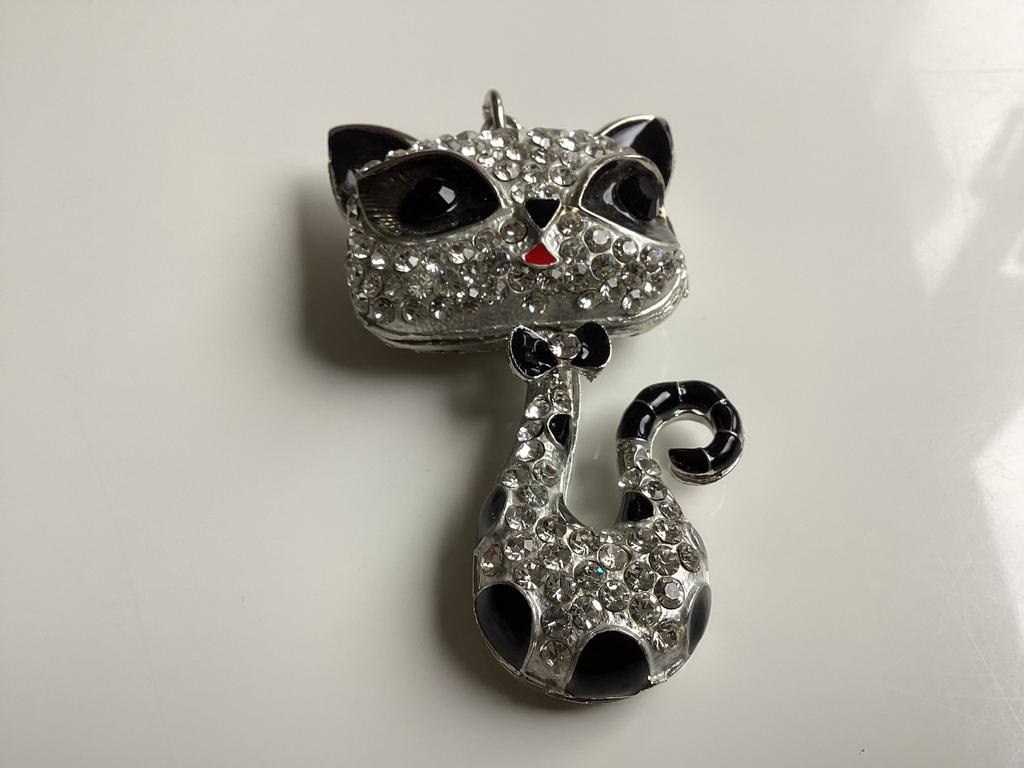 Aparte katjes/poesen hanger zwart/stras 7 cm. €14,50, Ophalen, Zo goed als nieuw, Zwart, Overige materialen
