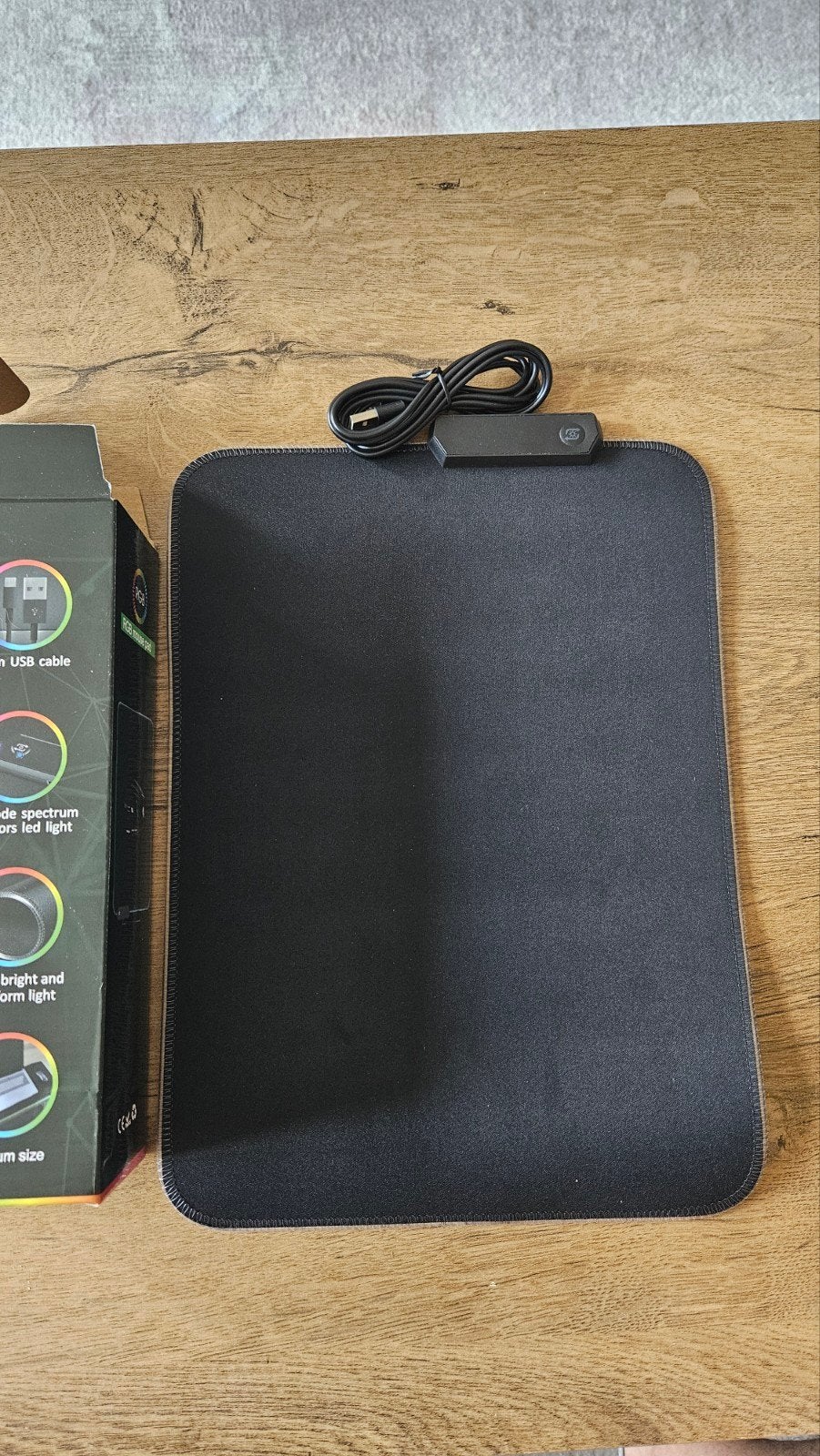 Nieuw: RGB Muismat (250x350mm) + GRATIS Jertech Gaming Muis, Ophalen of Verzenden
