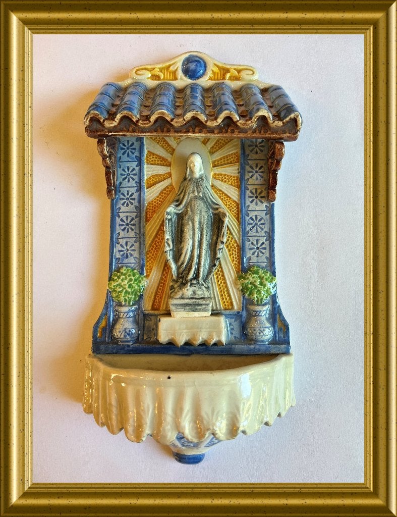 Oude grote majolica wijwaterbak, wijwatervat: Maria, Antiek en Kunst, Ophalen of Verzenden