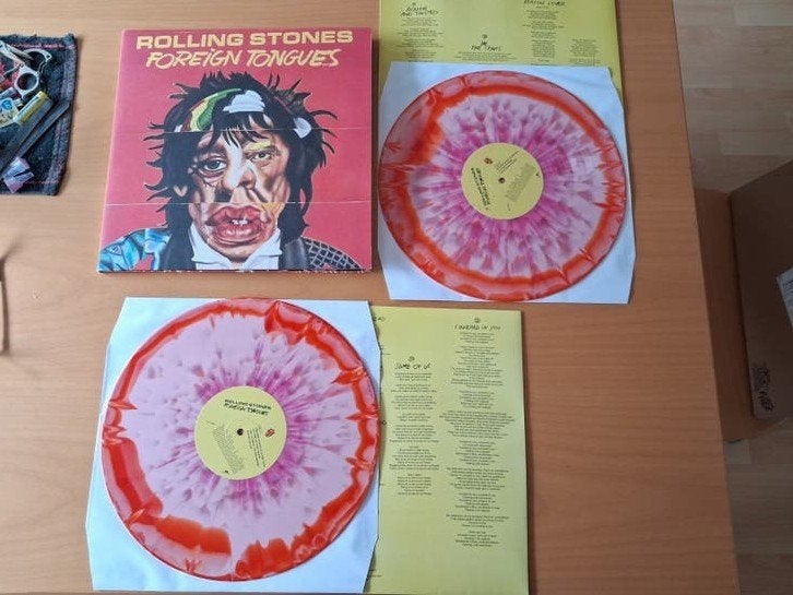 Foto 6 van Rolling Stones - Foreign Tongues Limited Edit Blood Records