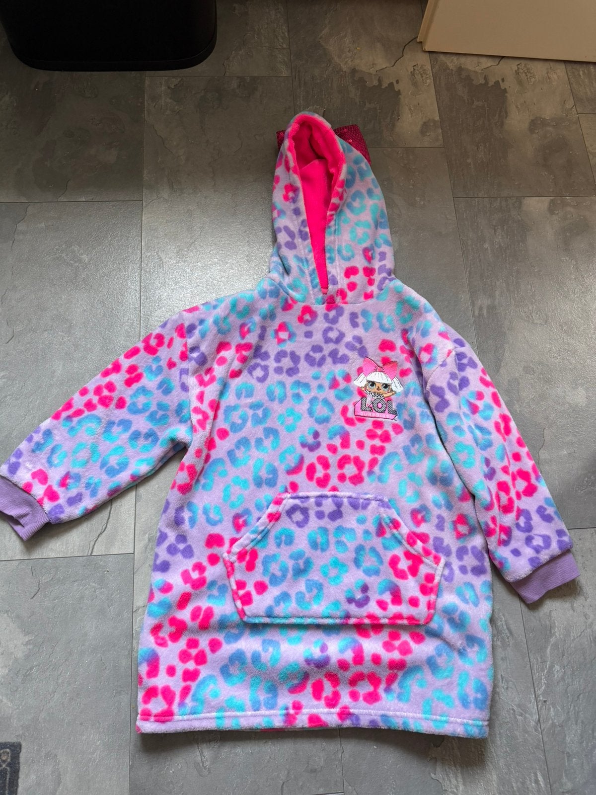 LOL Surprise oodie/hoodie deken in maat 134/140, Kinderen en Baby's, Kinderkleding | Maat 134, Ophalen of Verzenden, Zo goed als nieuw