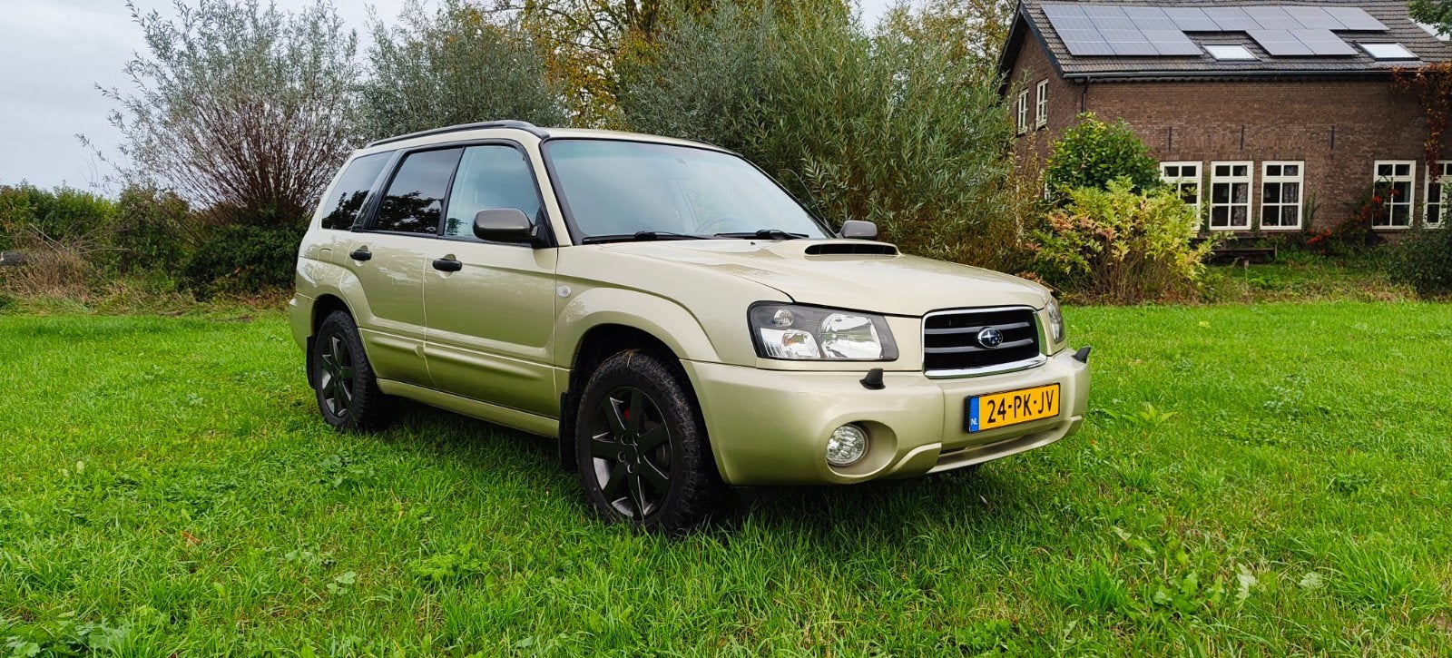 Subaru Forester 2.0 XT AWD AUT 2003, Auto's, 1800 kg, 4 cilinders, Panoramadak, 75 €/maand