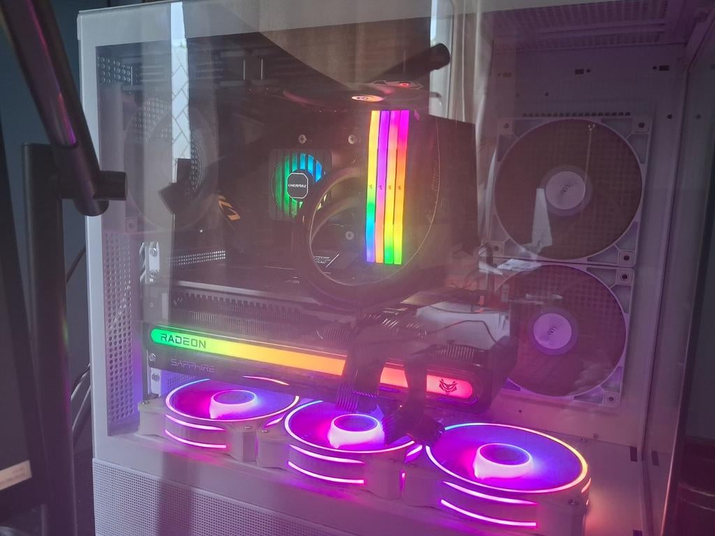 High End Gaming PC ( Full setup), 1 speler, Ophalen, Zo goed als nieuw, Vanaf 3 jaar