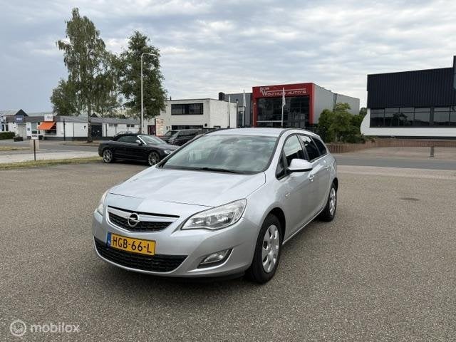 Opel Astra Sports Tourer 1.4 Turbo Business Edition, Euro 5, Gebruikt, 4 cilinders, Handgeschakeld