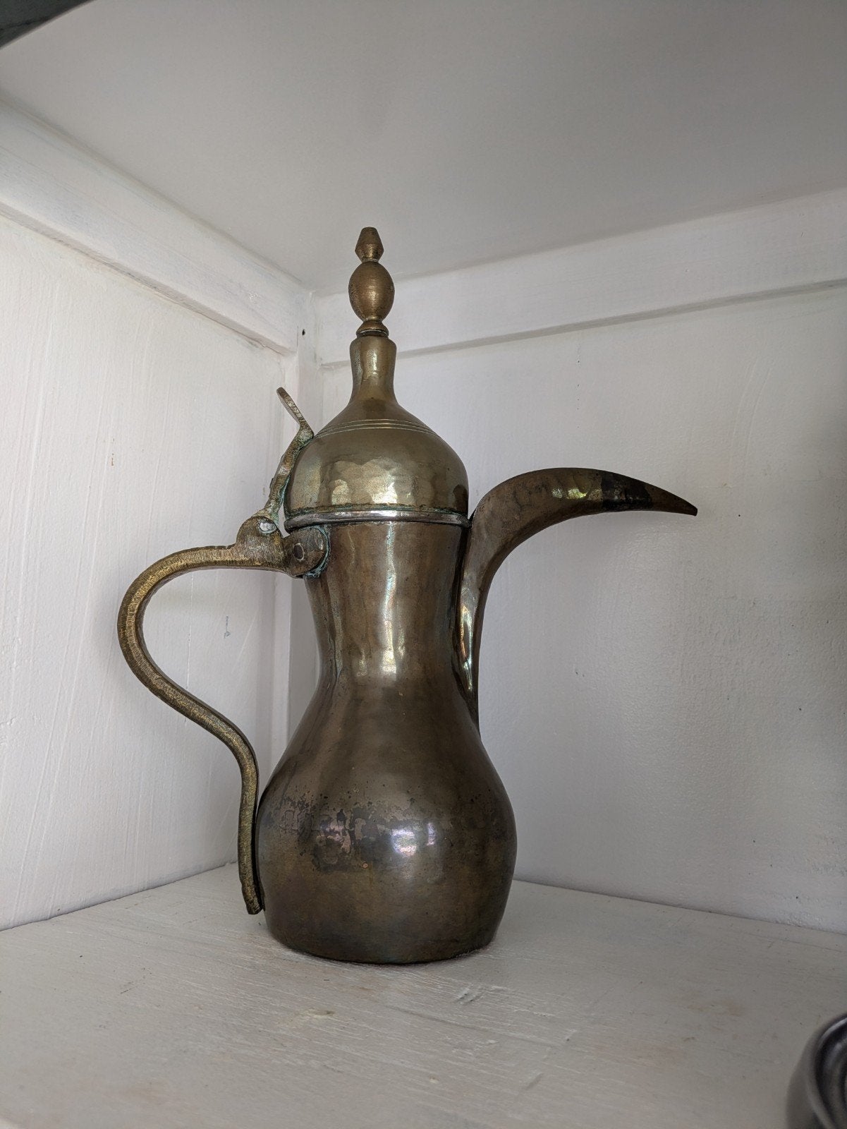 Antieke Koperen Arabische Koffiepot (Dallah) – Handgehamerd, Ophalen