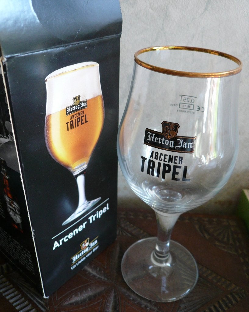 Hertog Jan TRIPEL glas met gouden rand in doos HJ, Ophalen of Verzenden, Nieuw, Glas of Glazen, Hertog Jan