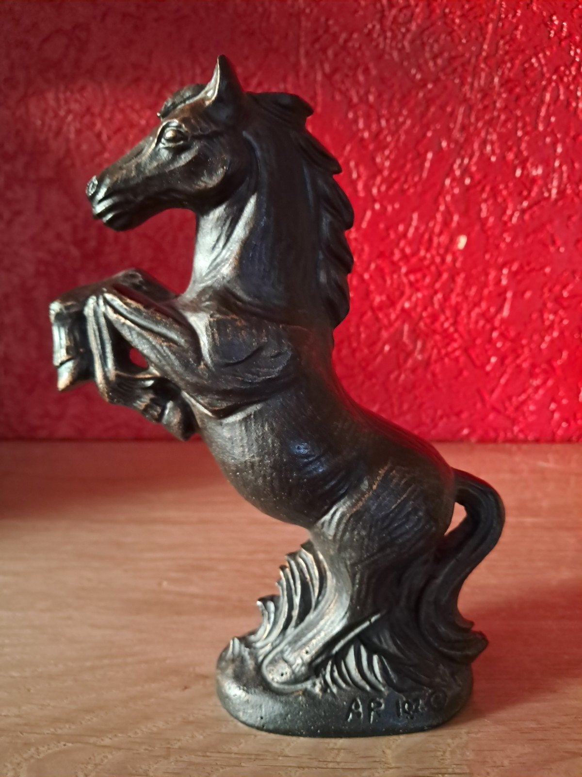 Prachtige paard in een dynamische, steigerende houding., Ophalen of Verzenden