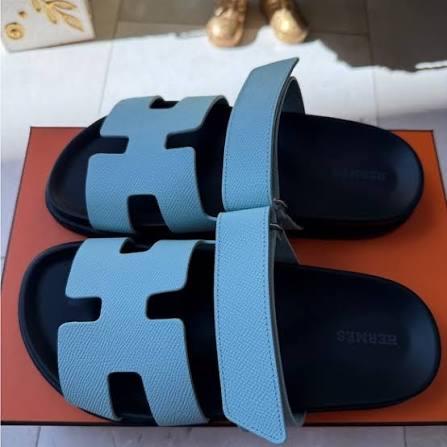 Hermès Chypre Sandalen - Lichtblauw 46, Ophalen of Verzenden, Zo goed als nieuw, Blauw, Sandalen