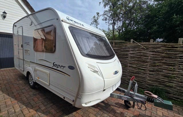 Zeer nette Sprite 390 EK 2004 met mover, Maxxfan Jonge tent, Tot en met 2, 4 tot 5 meter, Sprite, 750 - 1000 kg