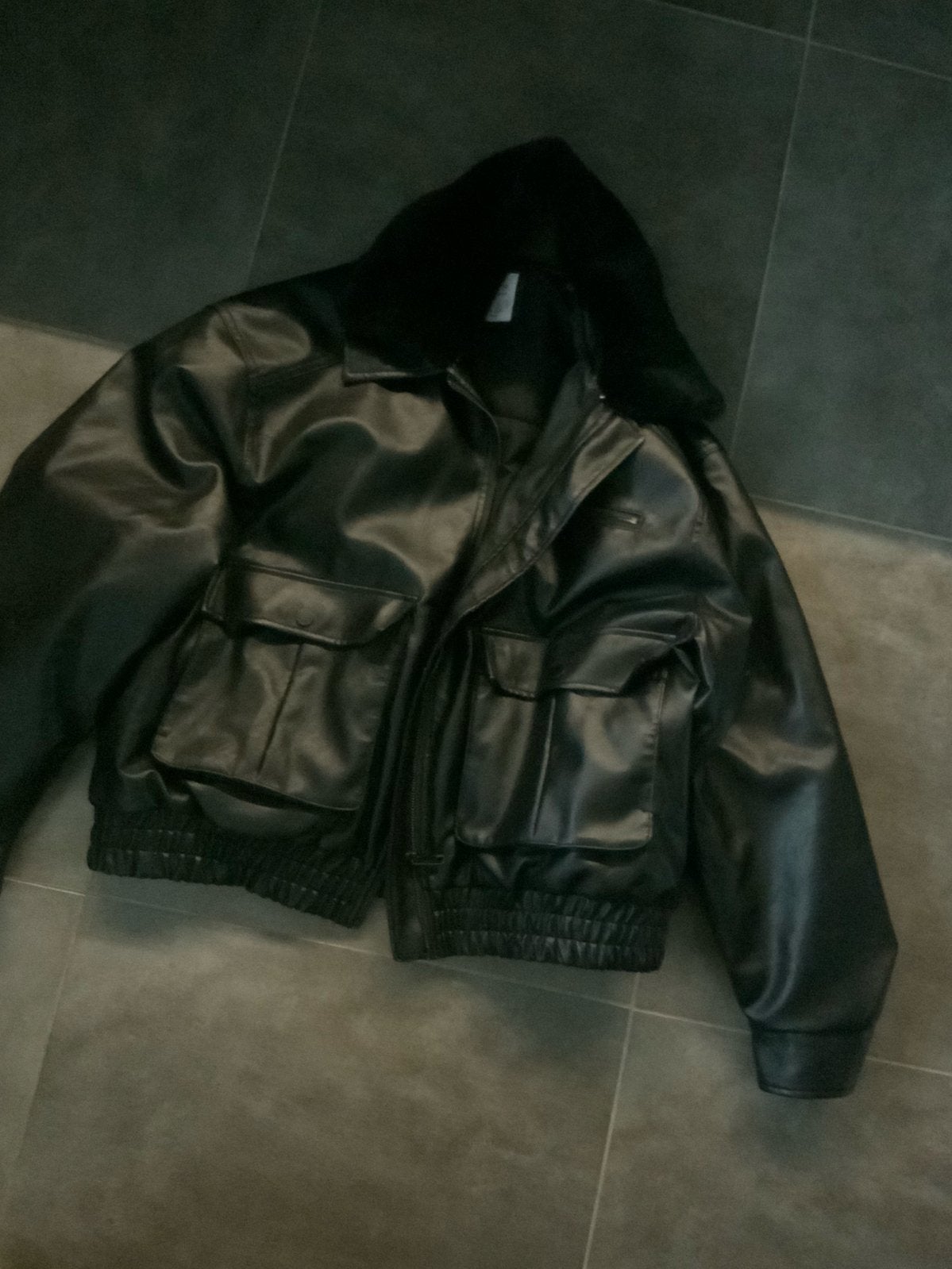 Nieuwe leren jas, pu leer met afneembare bont kraag, Kleding | Dames, Ophalen of Verzenden, Zo goed als nieuw, Zwart
