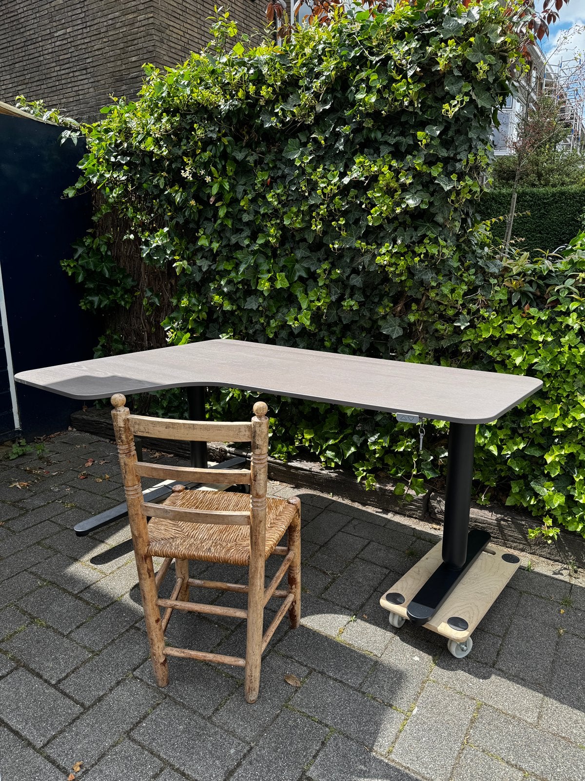 IKEA elektrisch in hoogte verstelbaar hoekbureau, taupe, Huis en Inrichting, Bureaus, Elektrisch, Hoekbureau, Ophalen of Verzenden