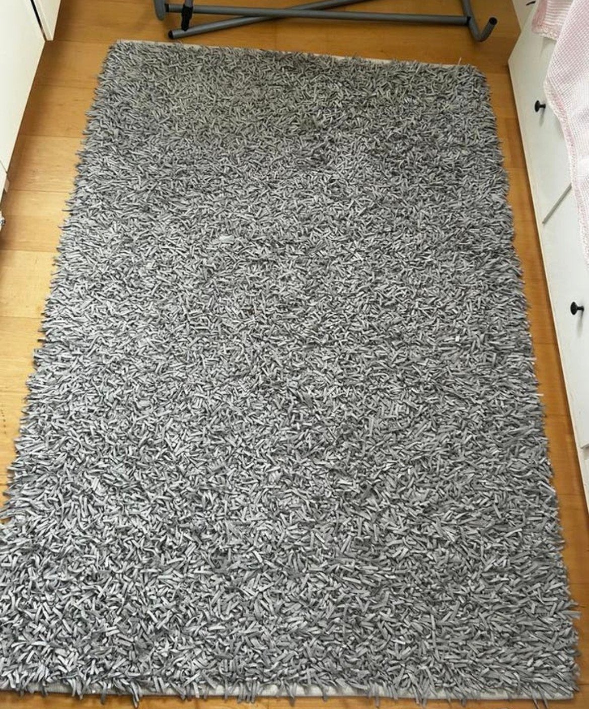 Grijs suede vloerkleed, 200 cm of meer, Ophalen of Verzenden, Zo goed als nieuw, Grijs