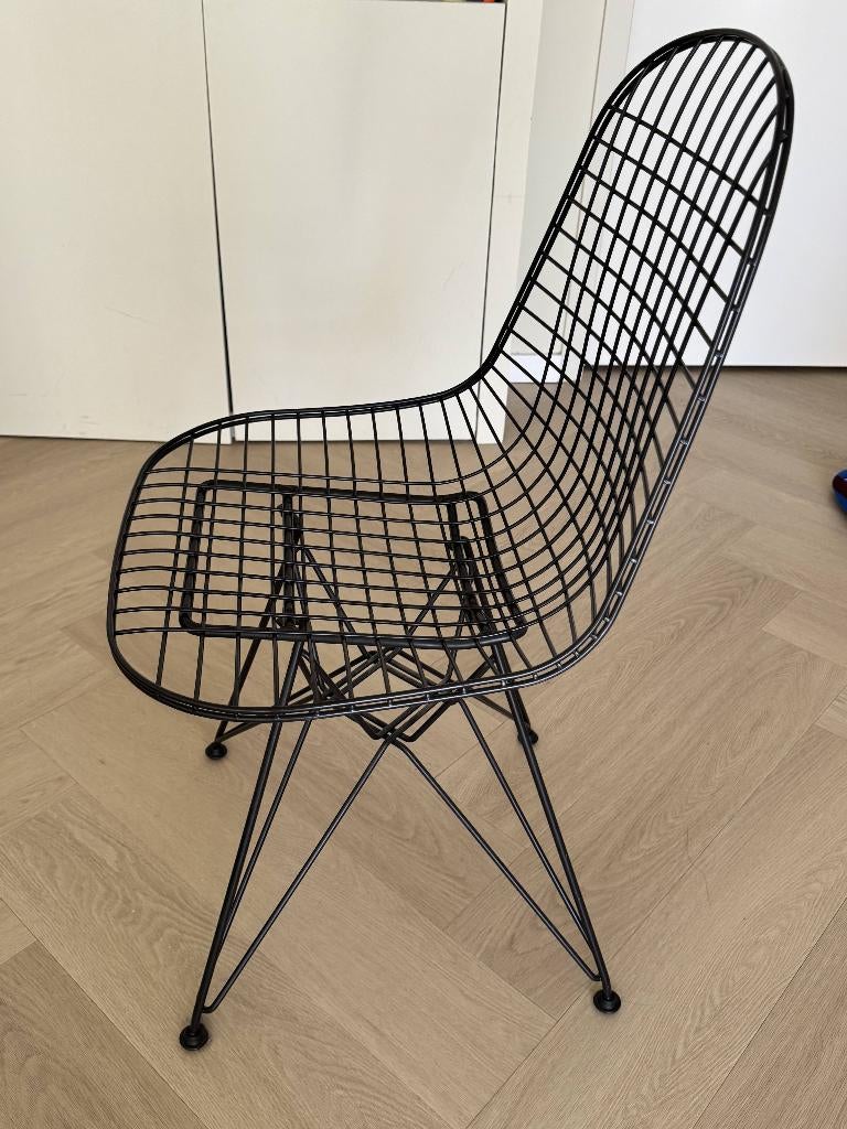 Vitra Eames DKR stoel, Huis en Inrichting, Ophalen, Gebruikt, Zwart, Metaal