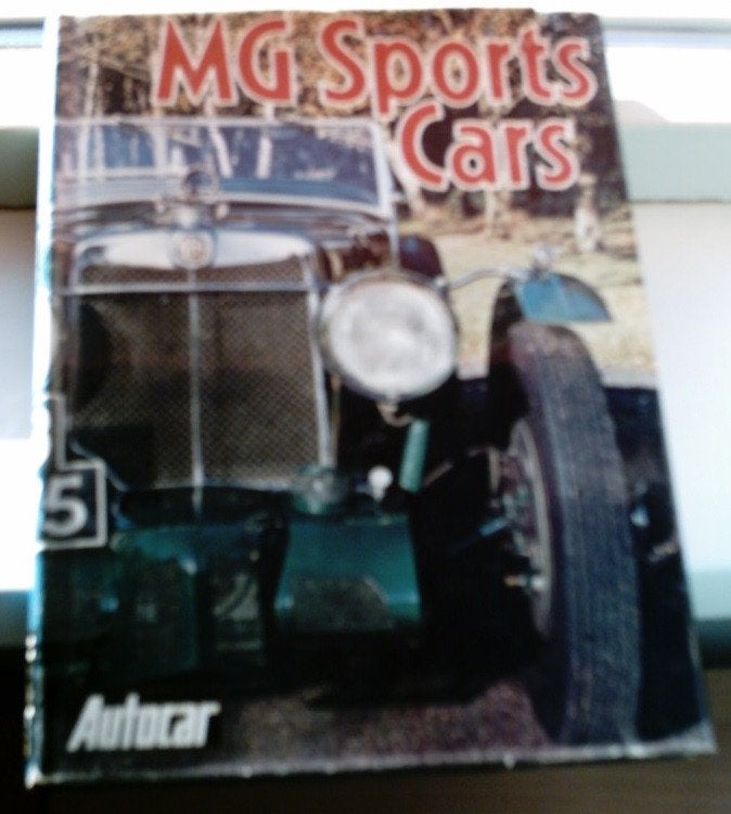 MG sports cars(Peter Garnier, ISBN 0600363430)., Boeken, Ophalen of Verzenden, Gelezen, Overige merken