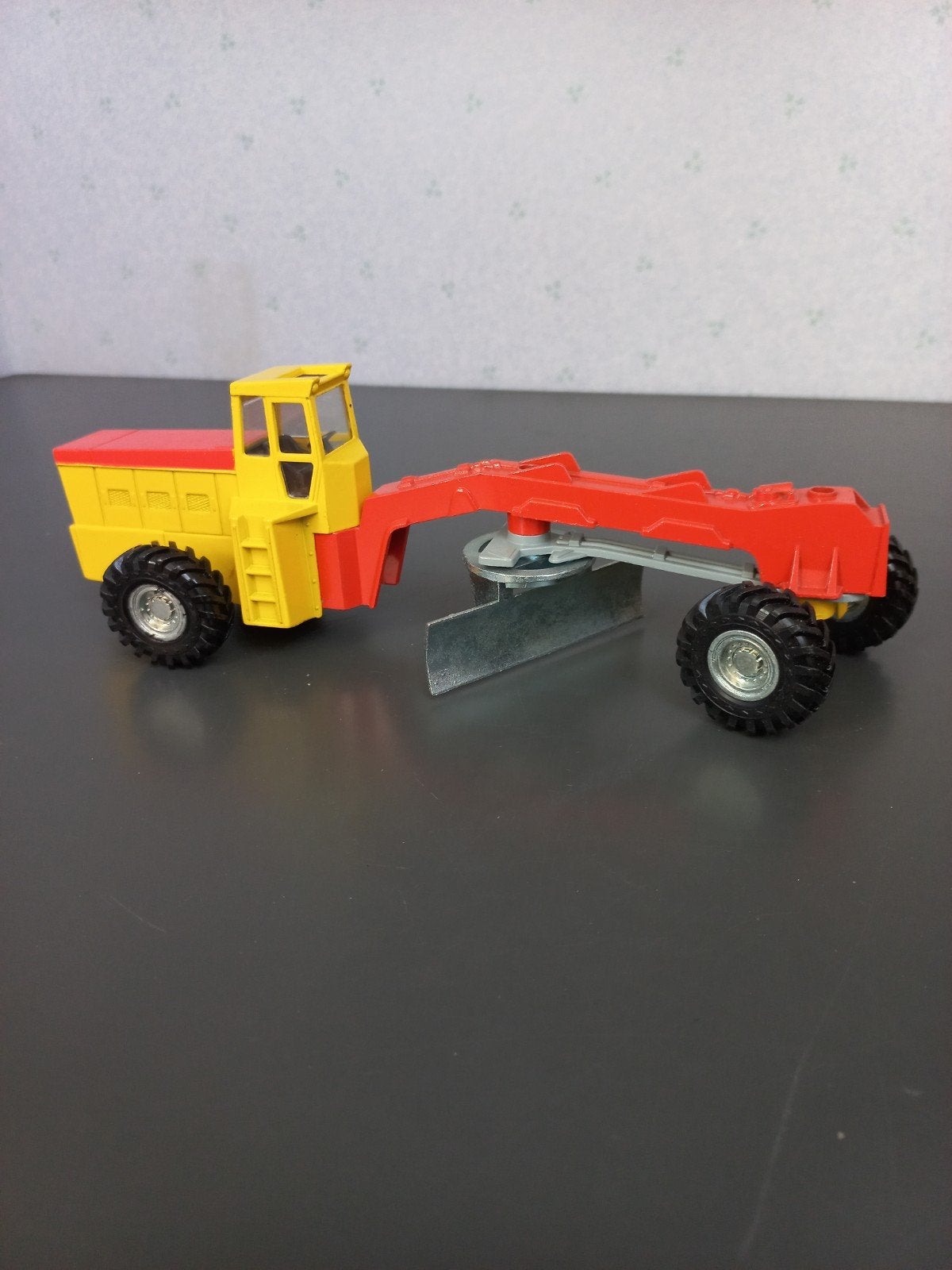 Dinkey Toys Grader, Ophalen of Verzenden, Zo goed als nieuw, Bus of Vrachtwagen, Lion Toys