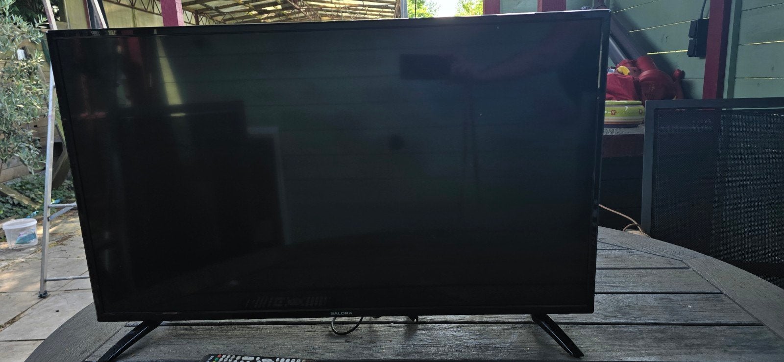 Salora 40 inch Full HD LED TV, Ophalen