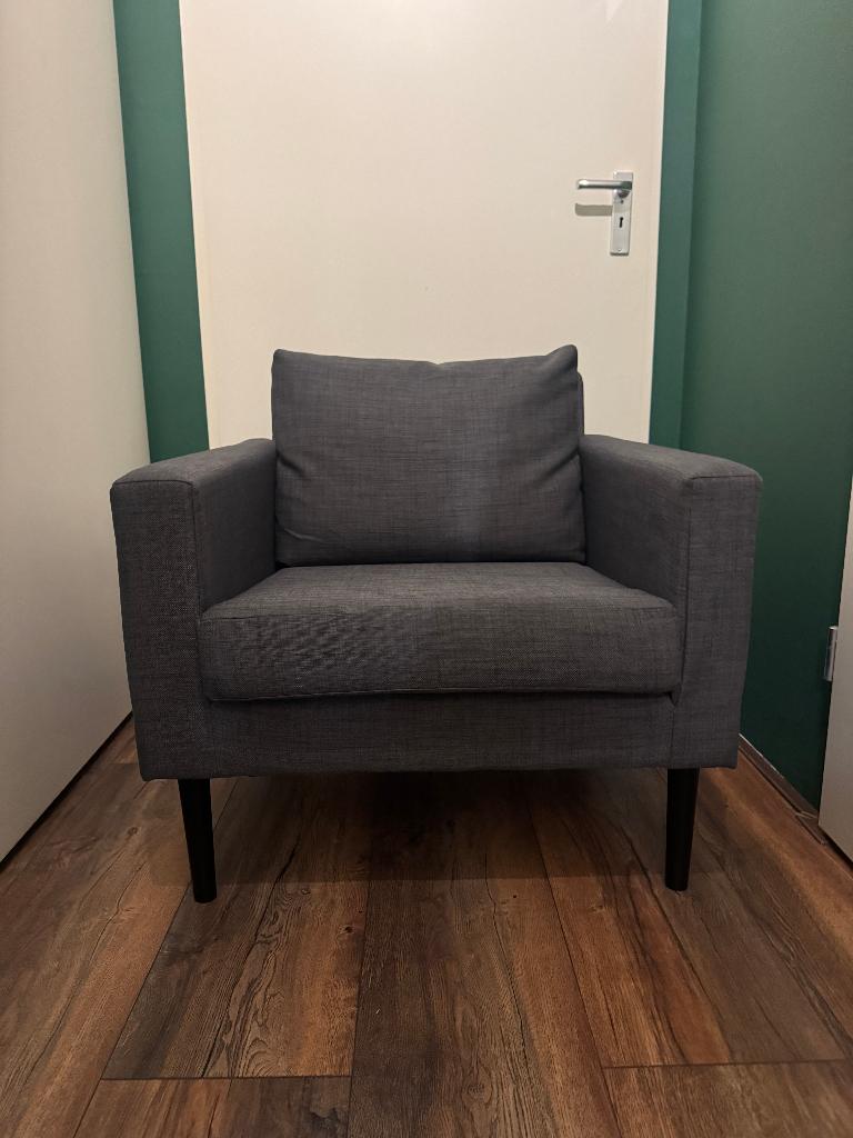 Moderne grijze IKEA FRIHETEN fauteuil, Huis en Inrichting, Fauteuils, Ophalen, Kunststof, 75 tot 100 cm, Zo goed als nieuw