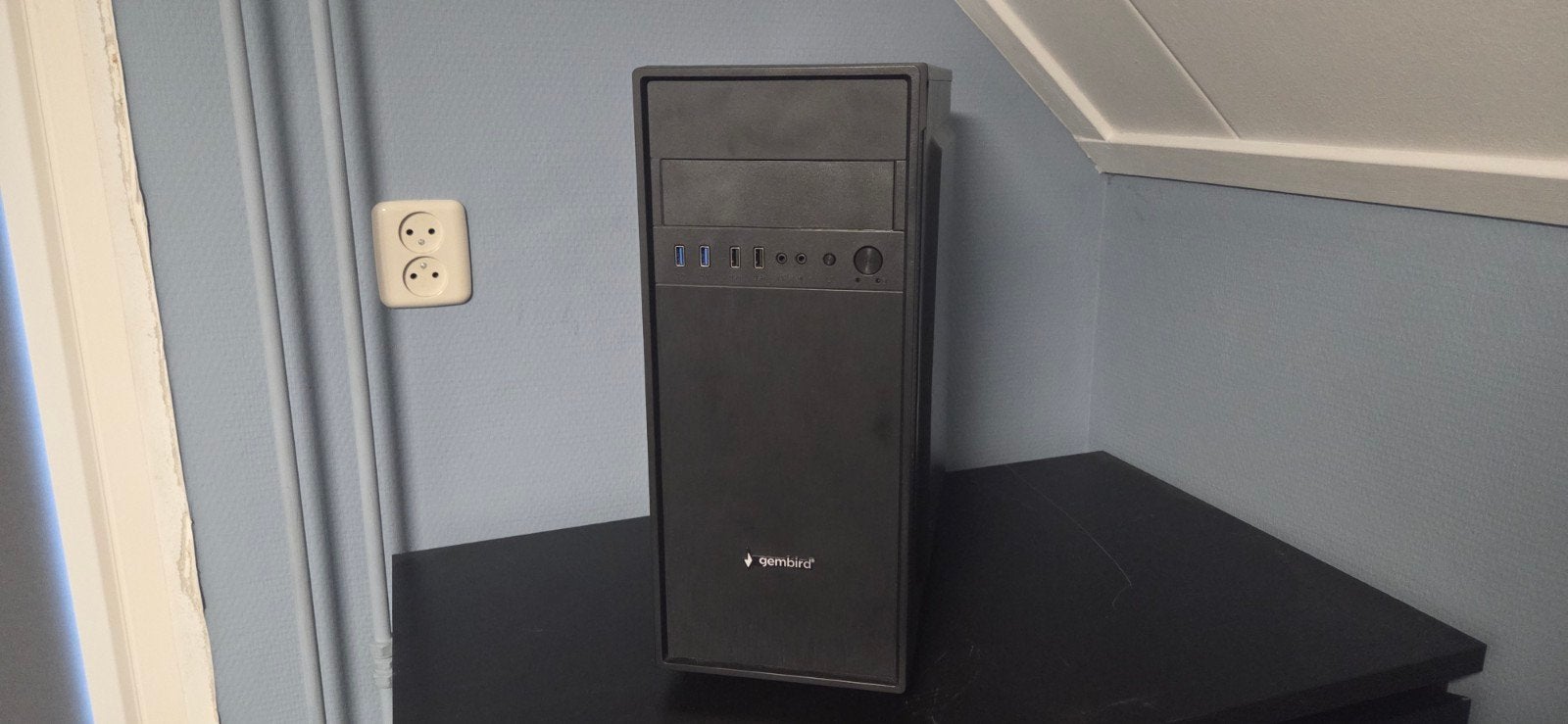 Gembird Fornax 160 PC Behuizing ATX/Micro ATX, Computers en Software, Ophalen of Verzenden, Gebruikt