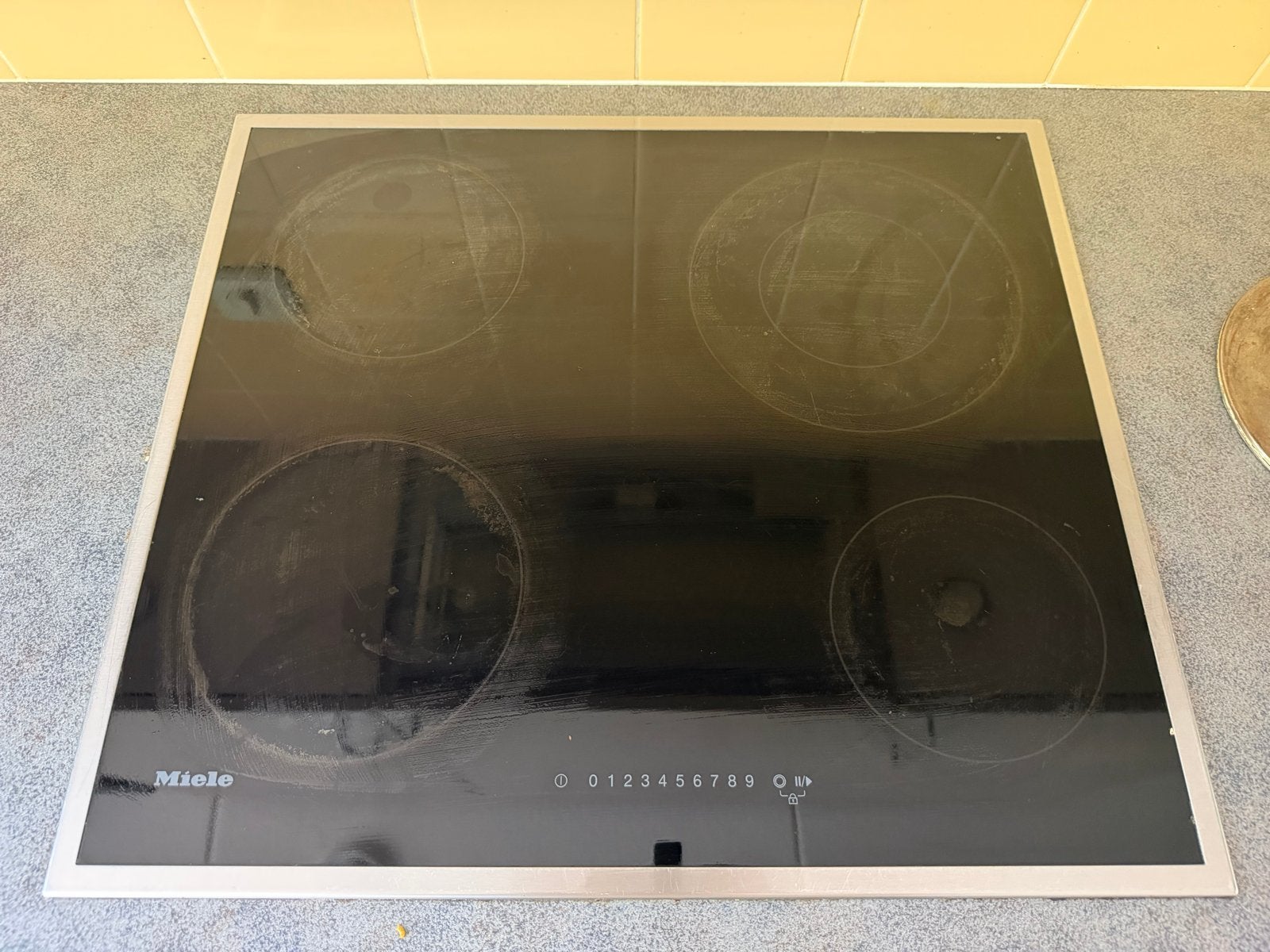 Miele Keramische Kookplaat - 4 Kookzones, Witgoed en Apparatuur, Kookplaten, Ophalen, Gebruikt, Keramisch, 4 kookzones