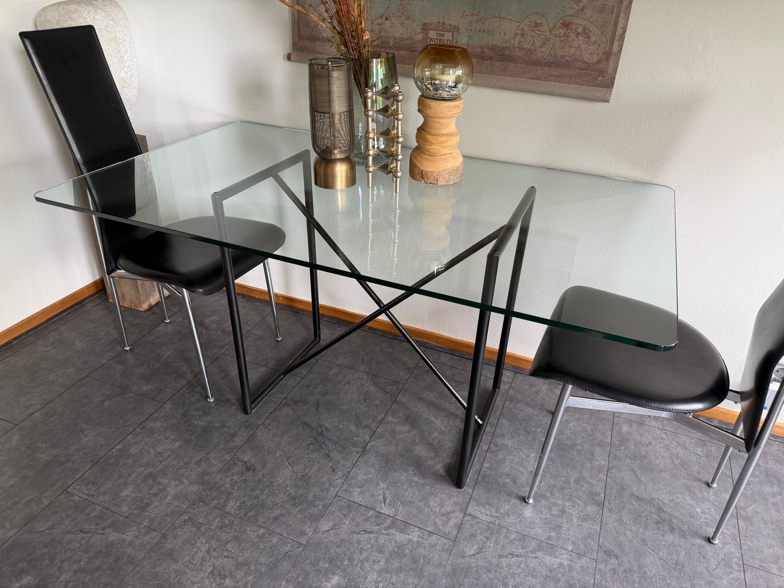 Bieffeplast R. Kinsman glazen eettafel - metalen onderstel, Ophalen, Gebruikt, 100 tot 150 cm, 50 tot 100 cm