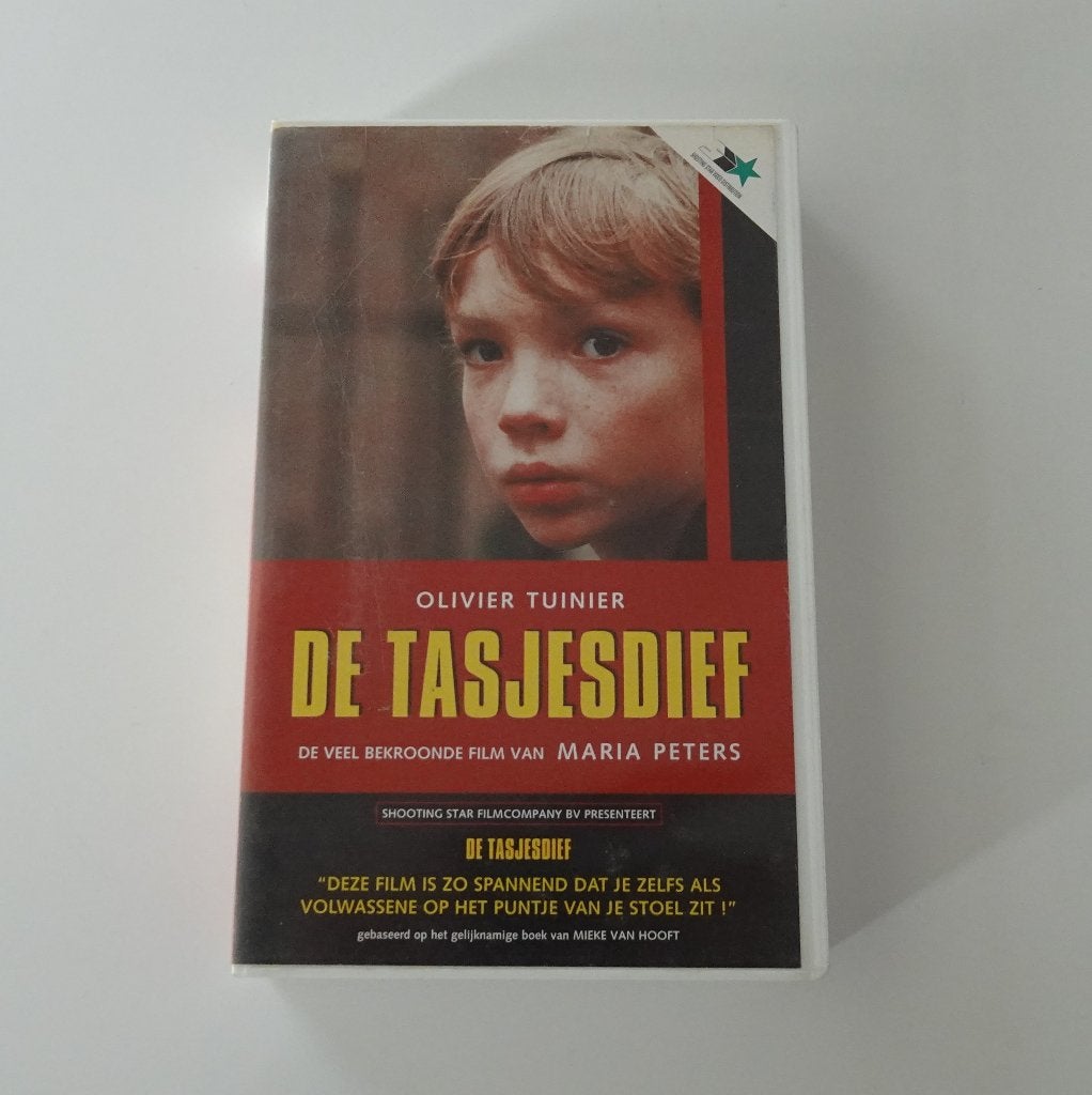 De Tasjesdief - Film op VHS uit 1995, Cd's en Dvd's, Alle leeftijden, Ophalen, Zo goed als nieuw