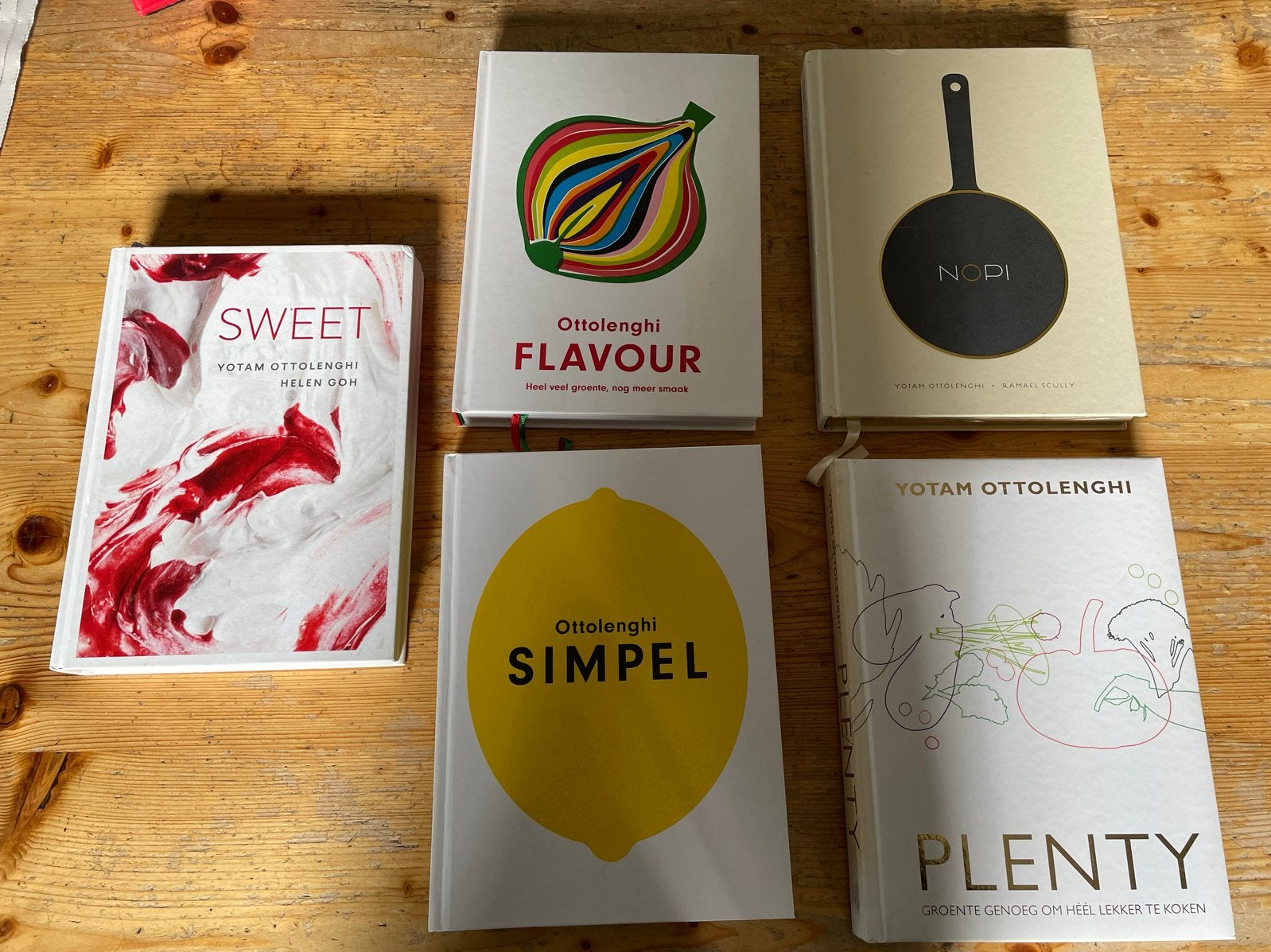 5 Yotam Ottolenghi boeken, Boeken, Ophalen of Verzenden, Zo goed als nieuw, Voorgerechten en Soepen, Gezond koken