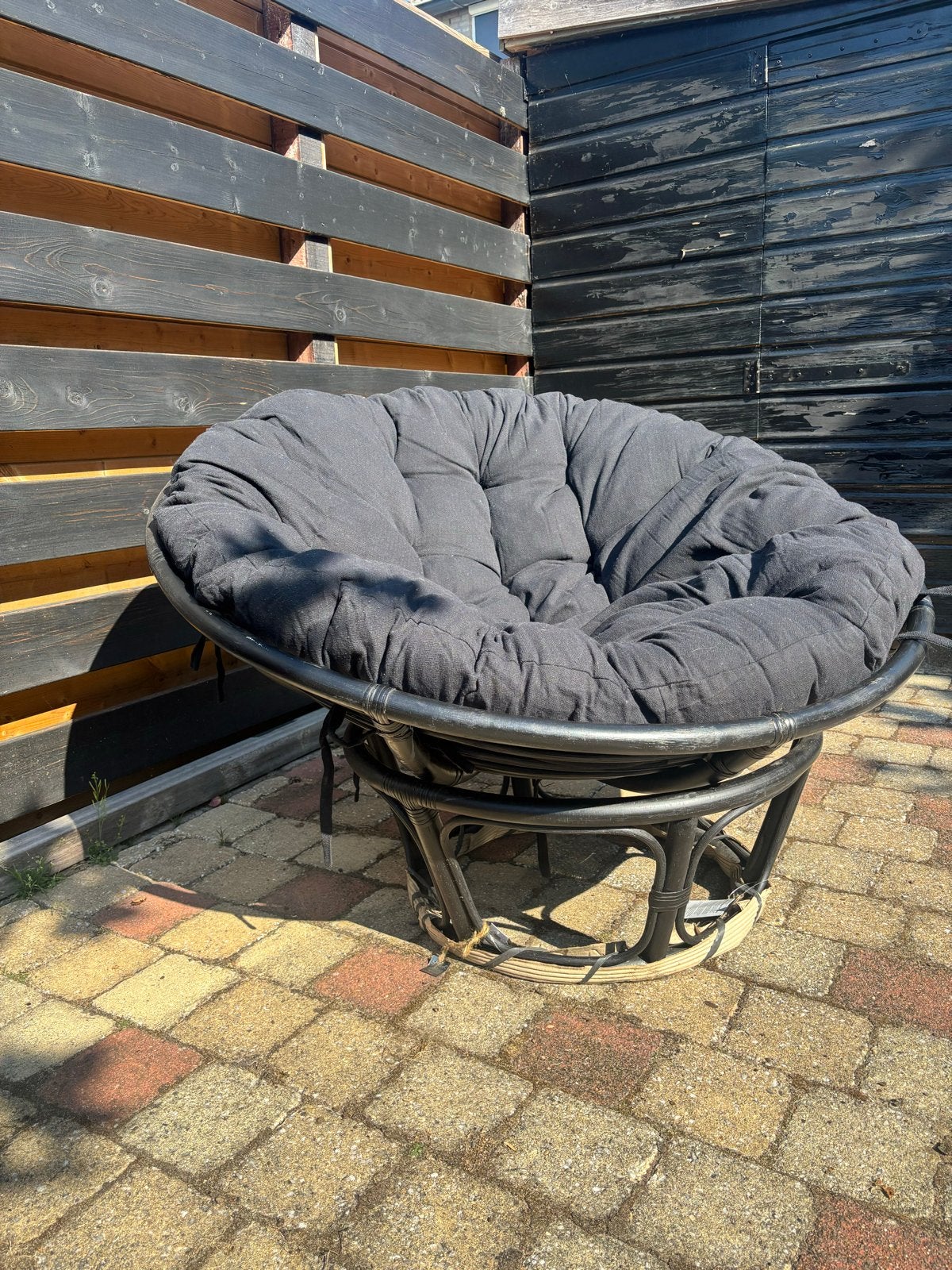 Zo goed als nieuwe Papasan stoel met zwart kussen, Ophalen, Zo goed als nieuw, Rotan