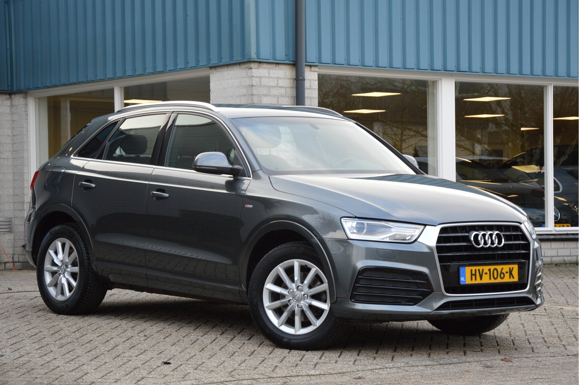 Audi Q3 1.4 TFSI S-LINE | LED | CLIMA | PDC | NAVI | CRUISE, Auto's, 12 maanden, 730 kg, 4 cilinders, Leder en Stof