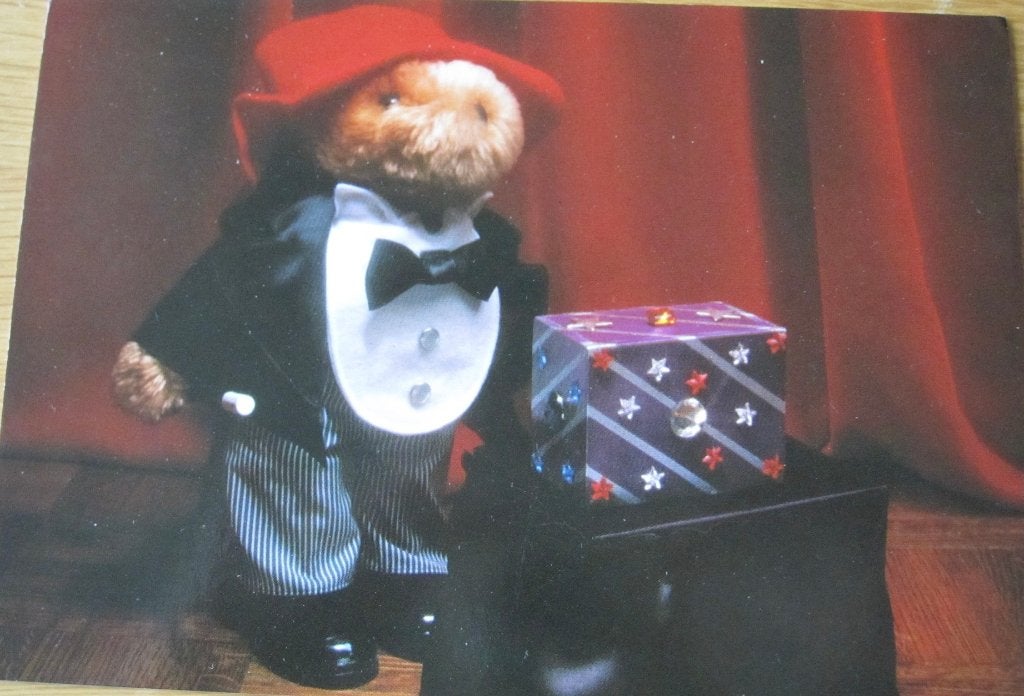 Paddington als goochelaar - nieuwe ansichtkaart - 1995, Ophalen of Verzenden, 1980 tot heden, Ongelopen, Overige thema's