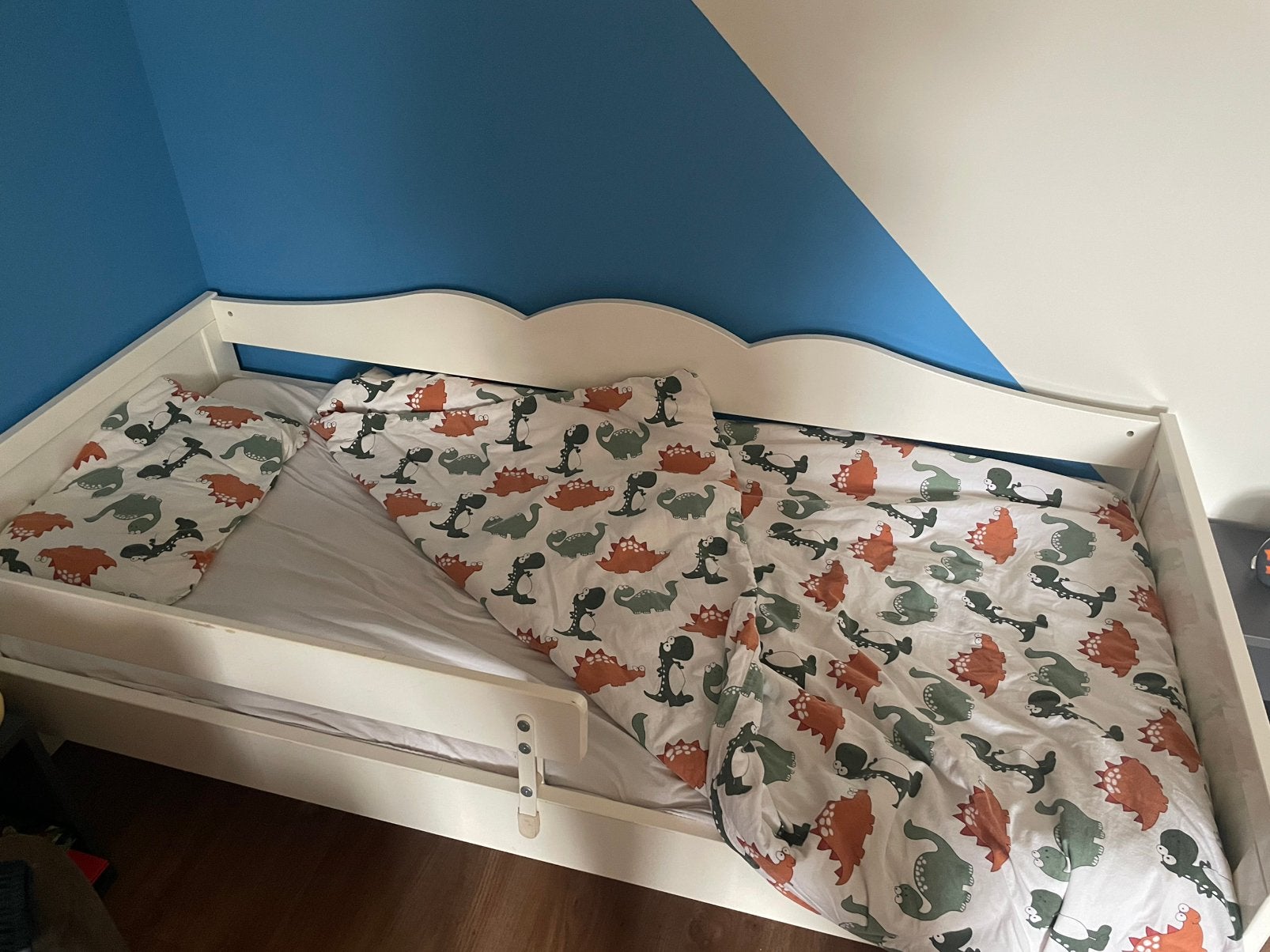 Peuterbed incl matras/opmaak, Gebruikt, Eenpersoons, Wit, Ophalen of Verzenden
