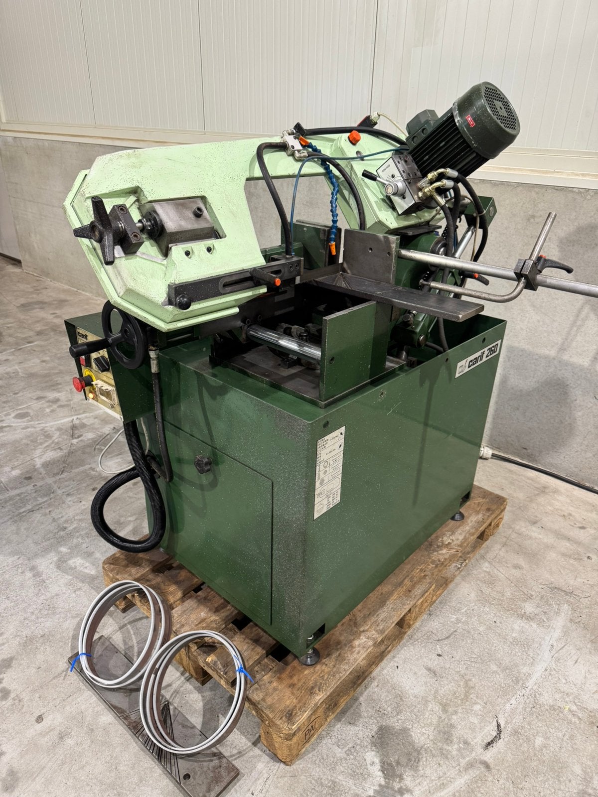 CARIF 260 BSA bandzaagmachine halfautomaat, Ophalen, 70 mm of meer, Zo goed als nieuw, Lintzaag
